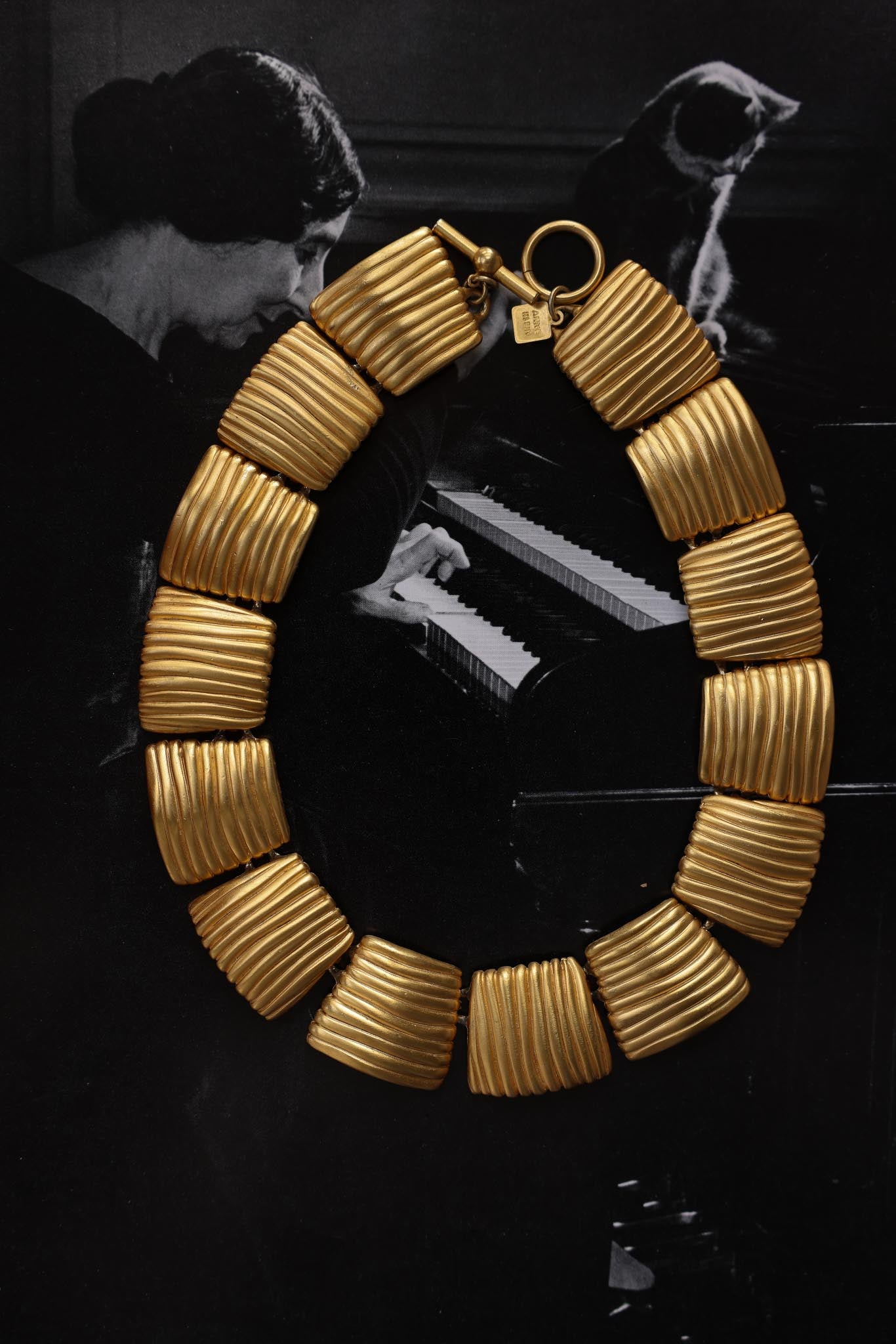 Matte Gold Ann Kleine Ribbed Collar Necklace|Vintage Baazaar 