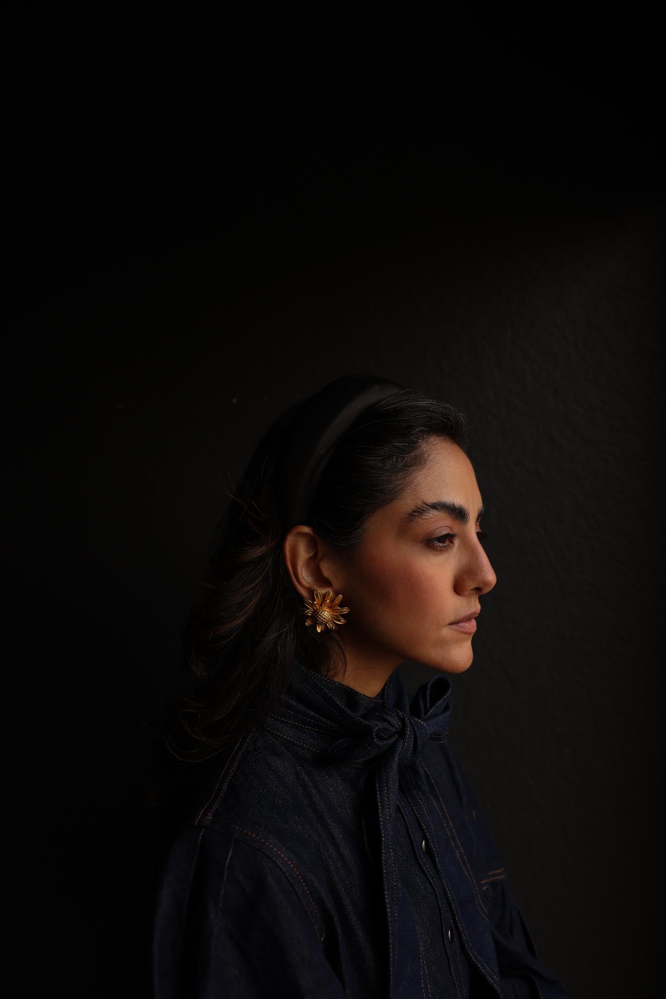 Golden Daisy Earrings|Vintage Baazaar 