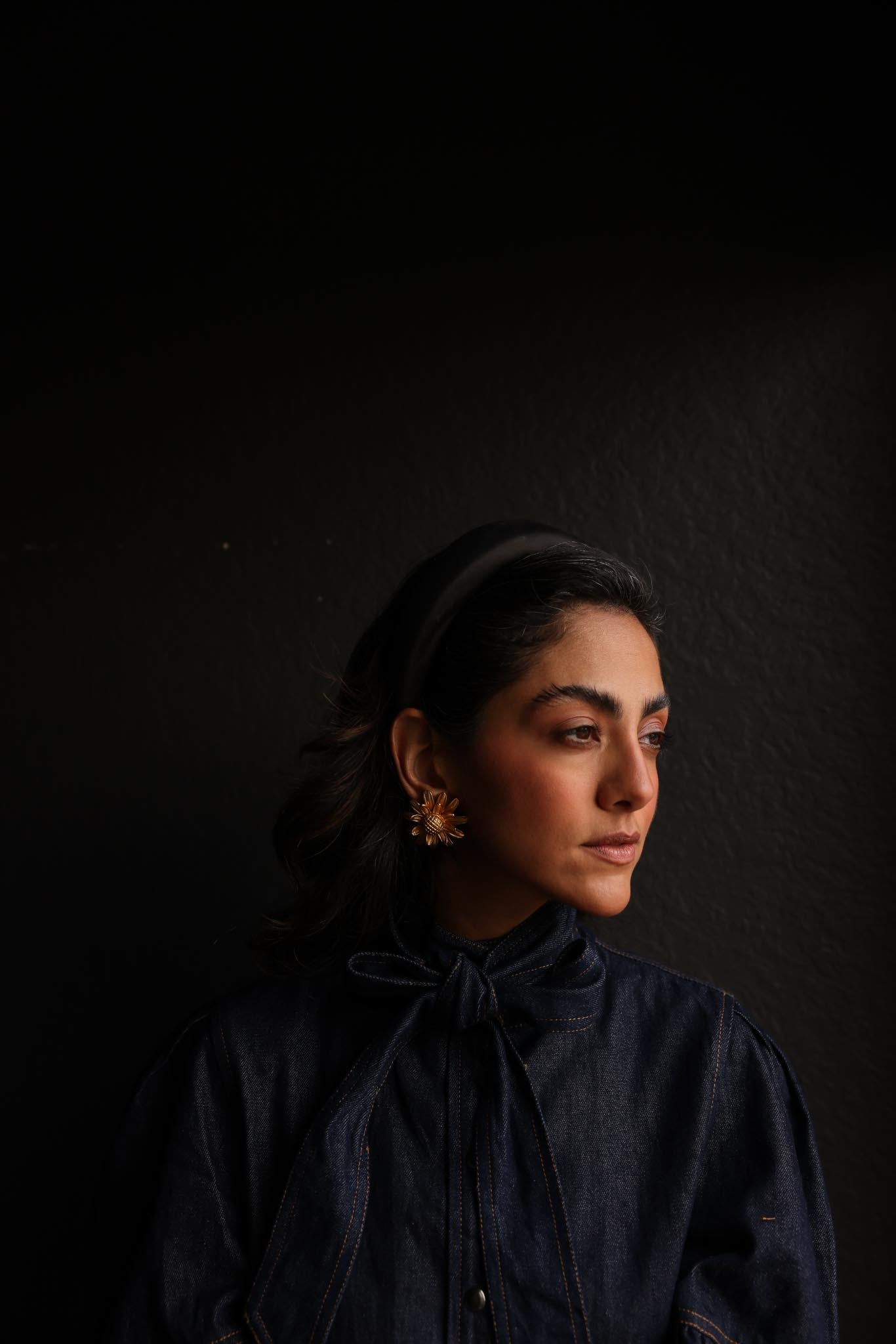 Golden Daisy Earrings|Vintage Baazaar 