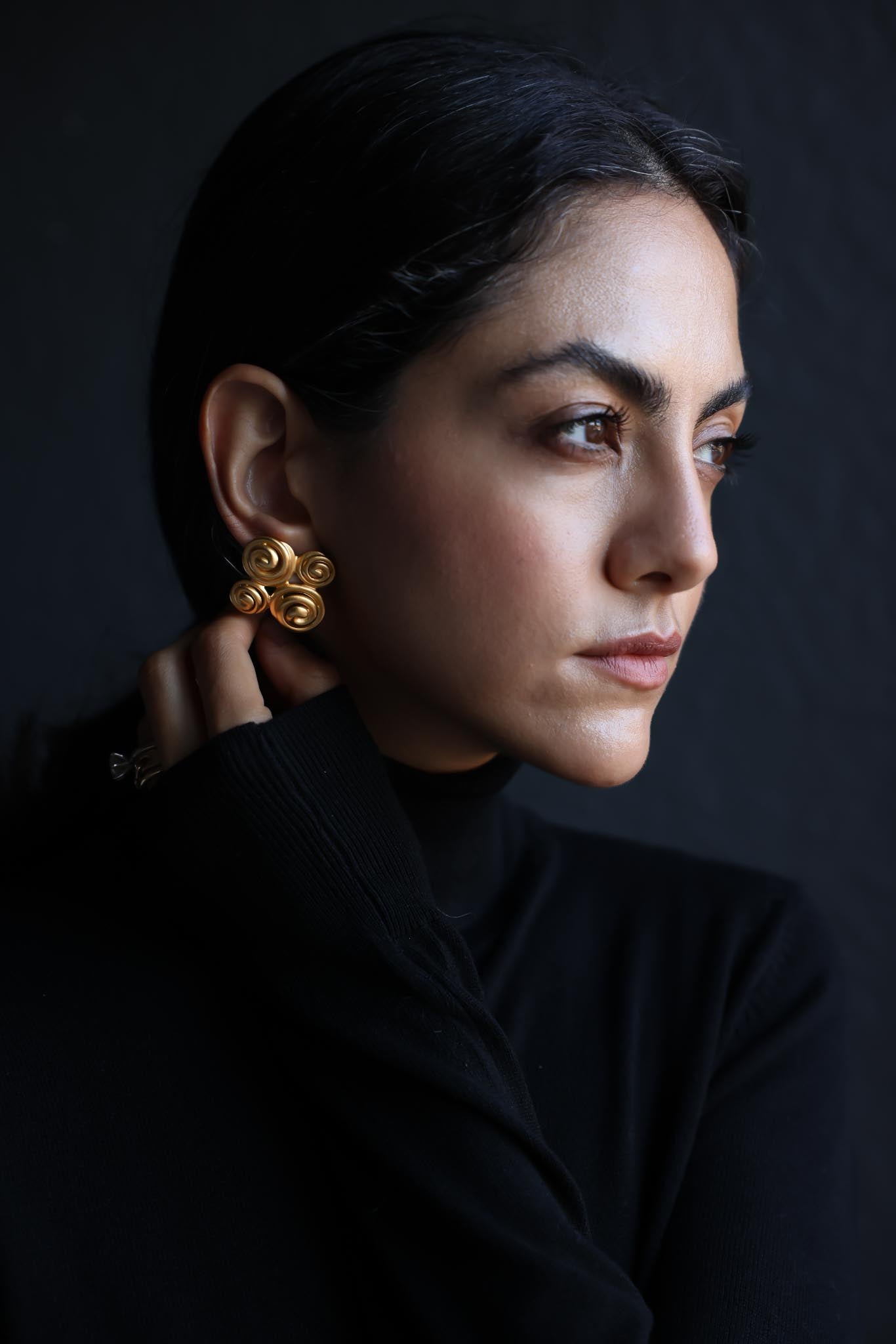 Golden Spiral Swirl Earrings|Vintage Baazaar 