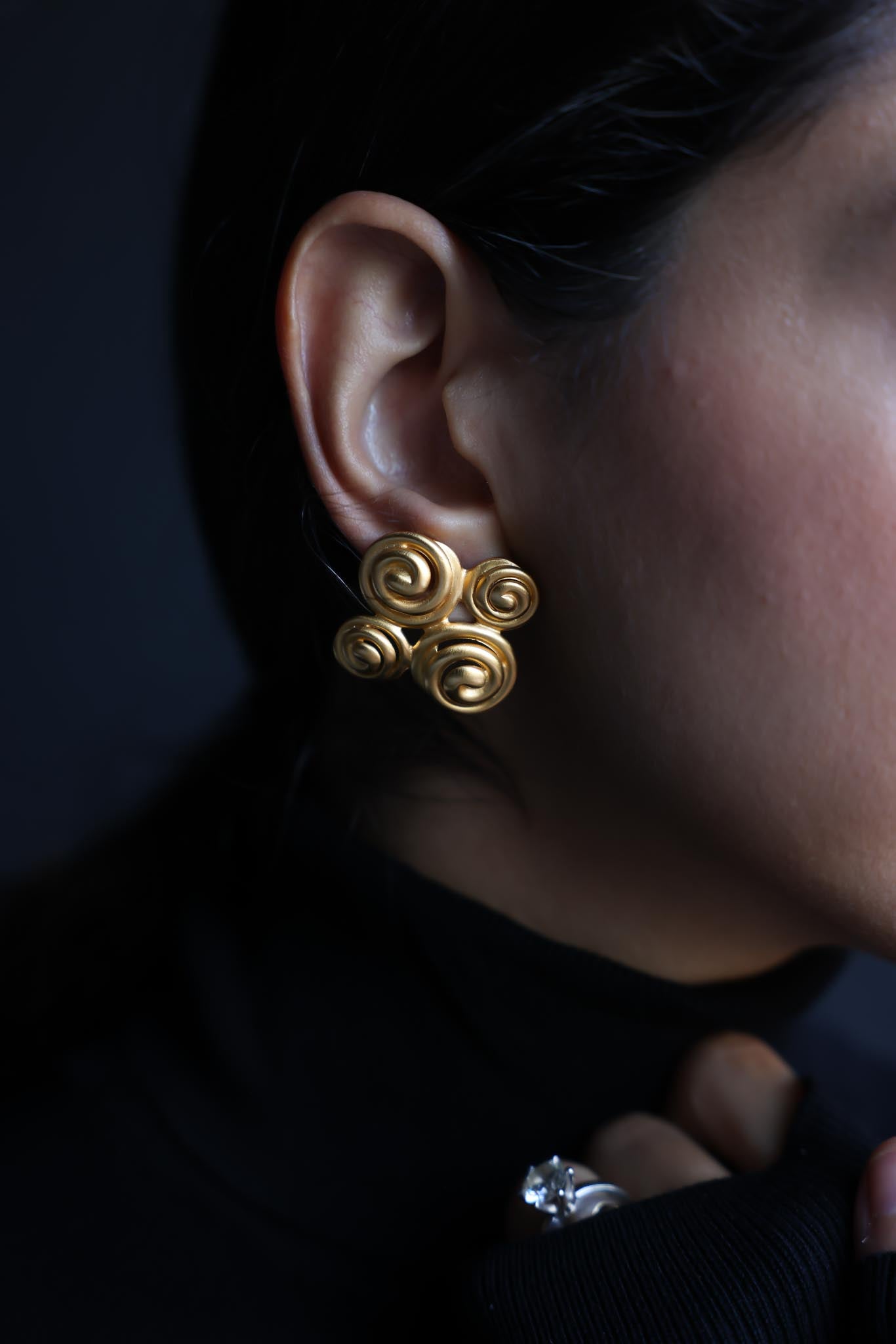 Golden Spiral Swirl Earrings|Vintage Baazaar 