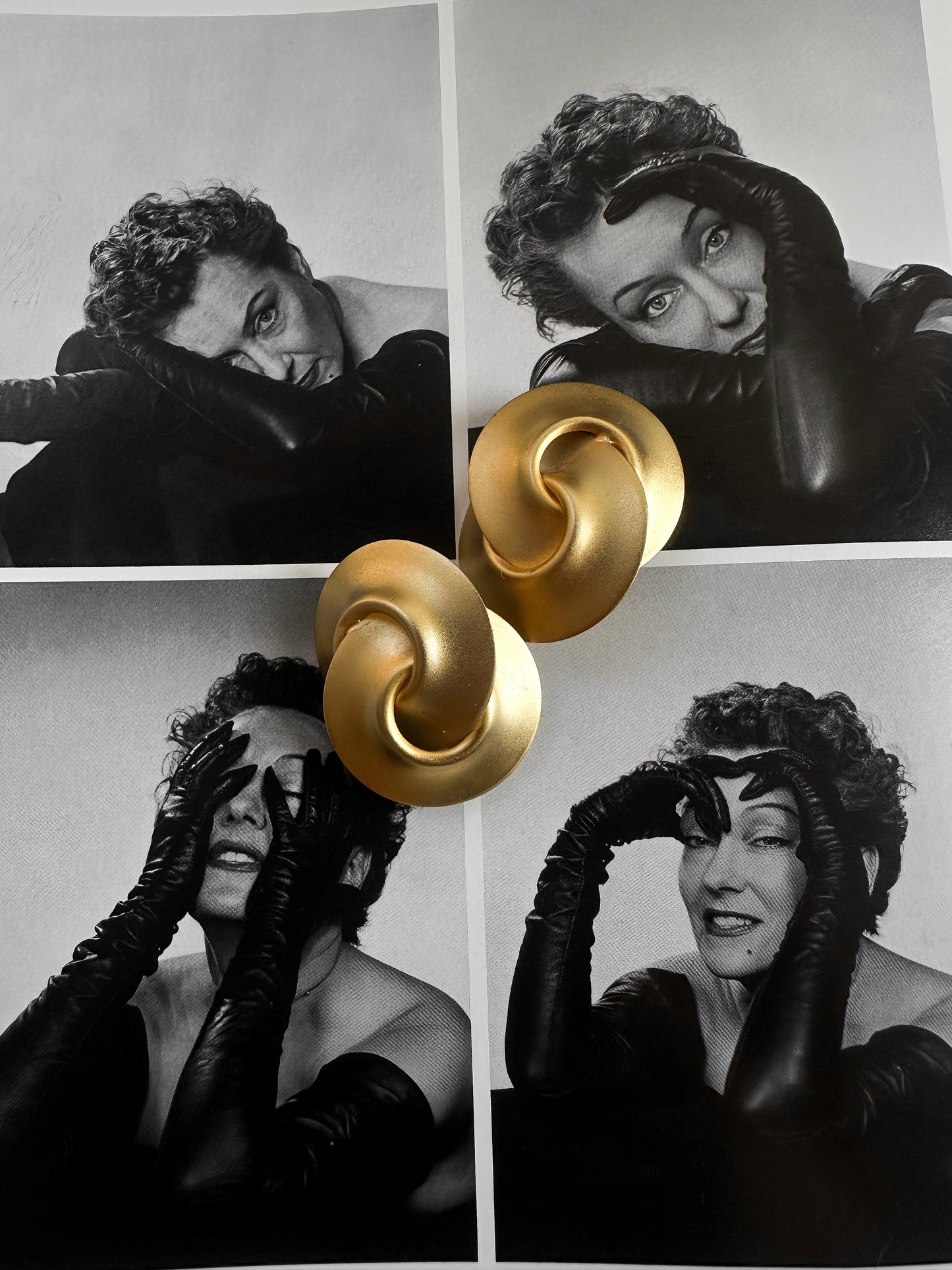 Golden Swirl Eclipse Earrings|Vintage Baazaar 