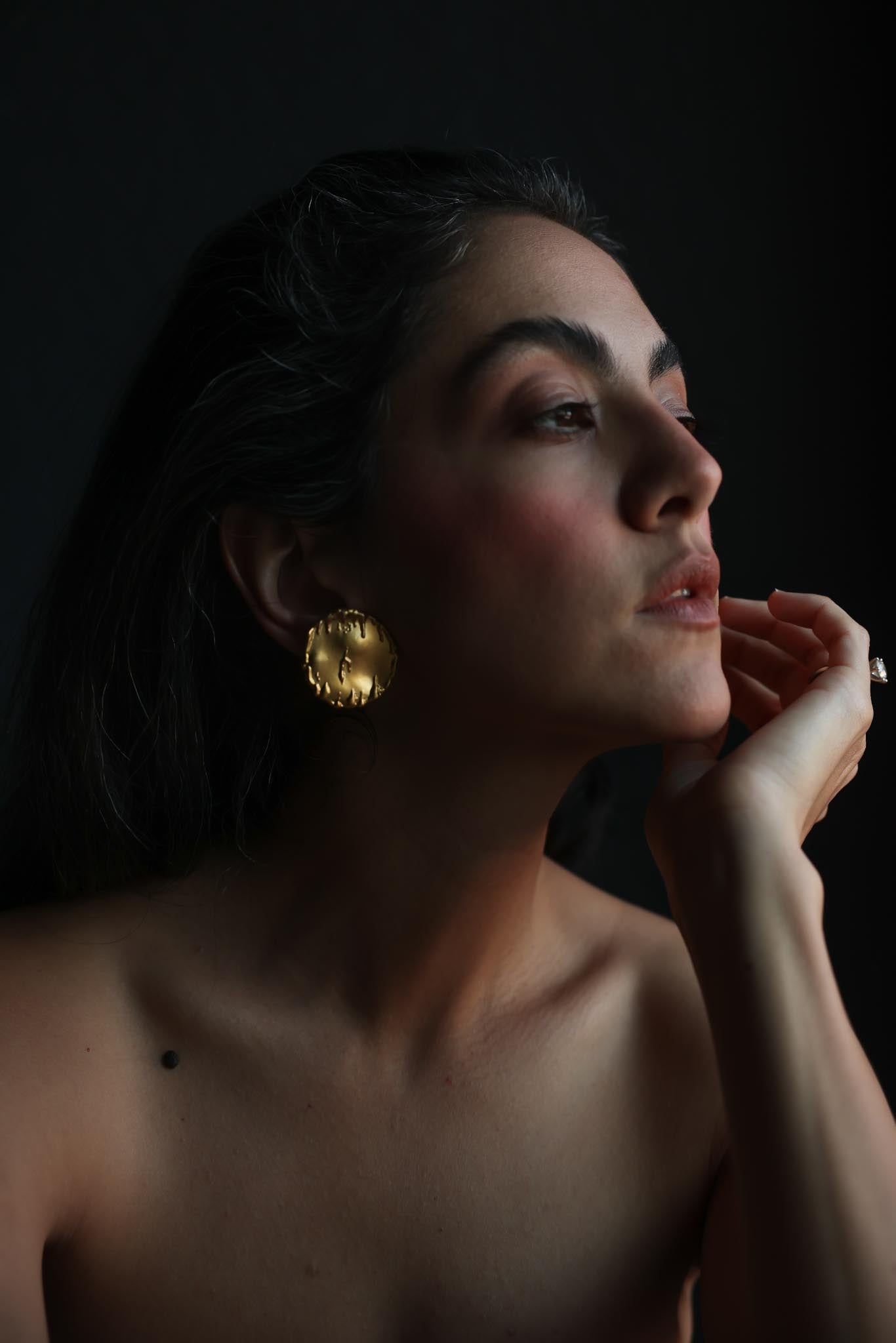 Matte Gold Textured Round Clip-On Earrings|Vintage Baazaar 