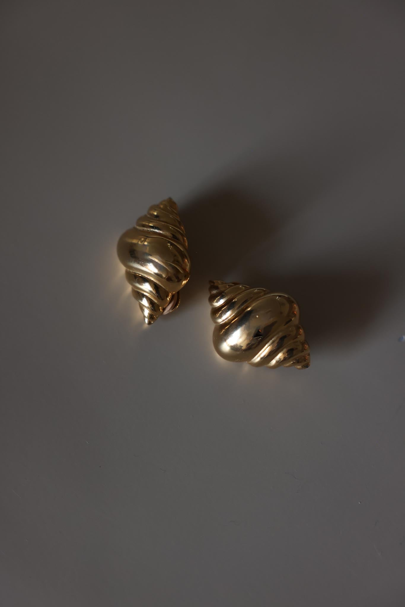 Gold Tone Seashell Clip-On Earrings