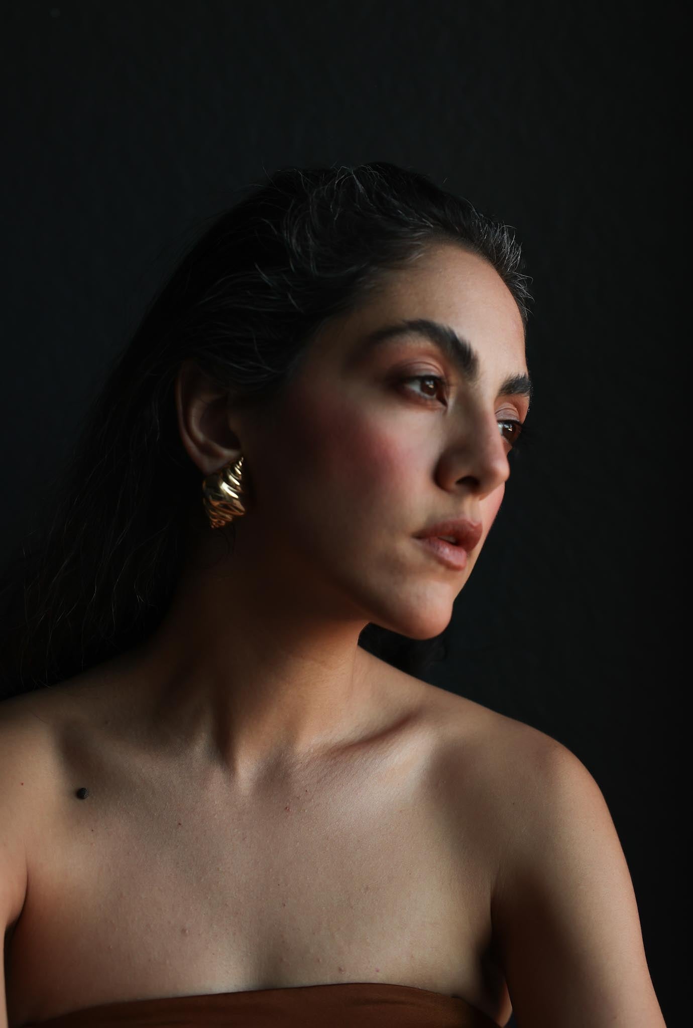 Gold Tone Seashell Clip-On Earrings