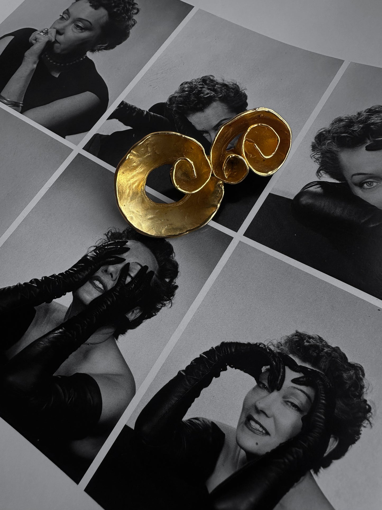 Golden Swirl Muse Brooch|Vintage Baazaar 