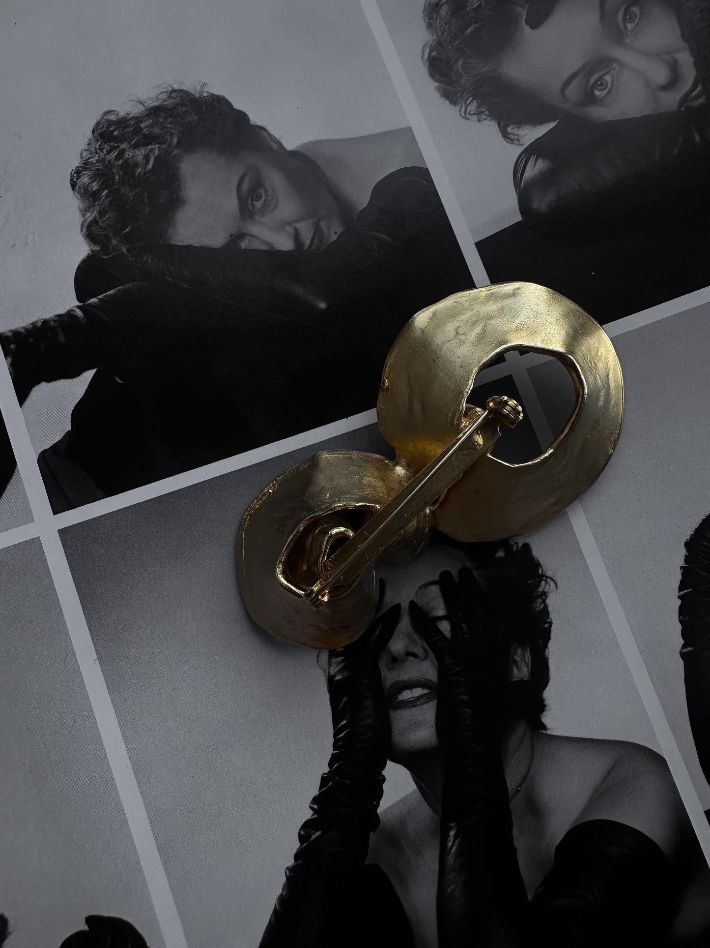 Golden Swirl Muse Brooch|Vintage Baazaar 