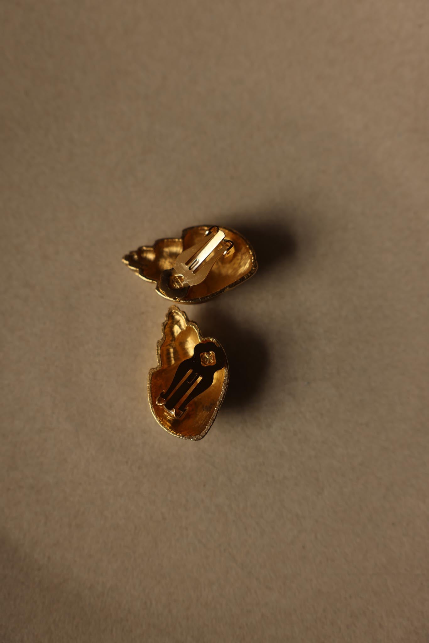 Seashell Clip On Earrings with Faux Pearls|Vintage Baazaar 