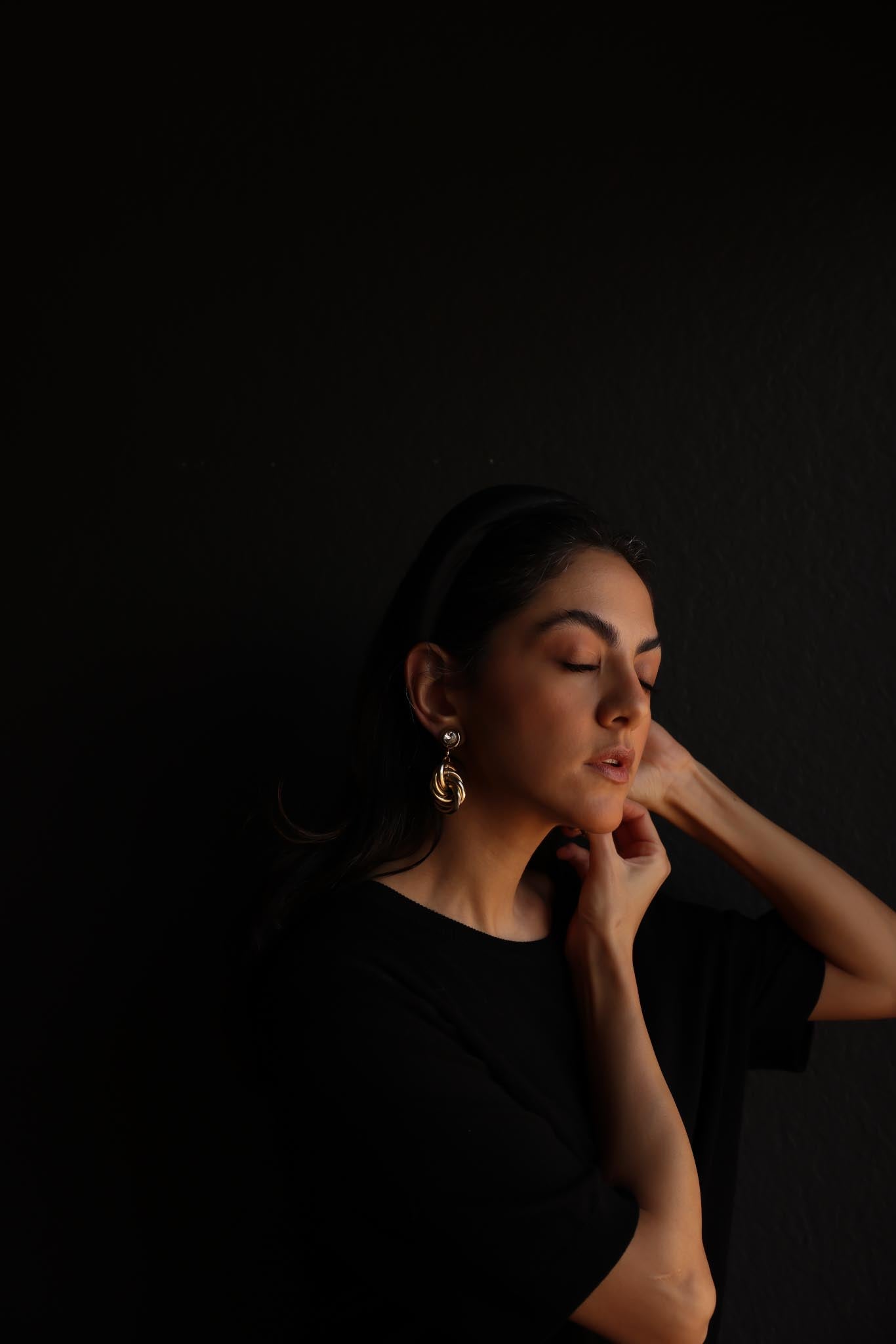 Golden Knot Clip-On Earrings with Rhinestone Accents|Vintage Baazaar 