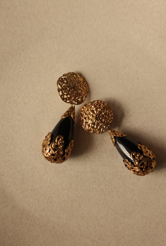 Noir Filigree Drop Clip-On Earrings|Vintage Baazaar 