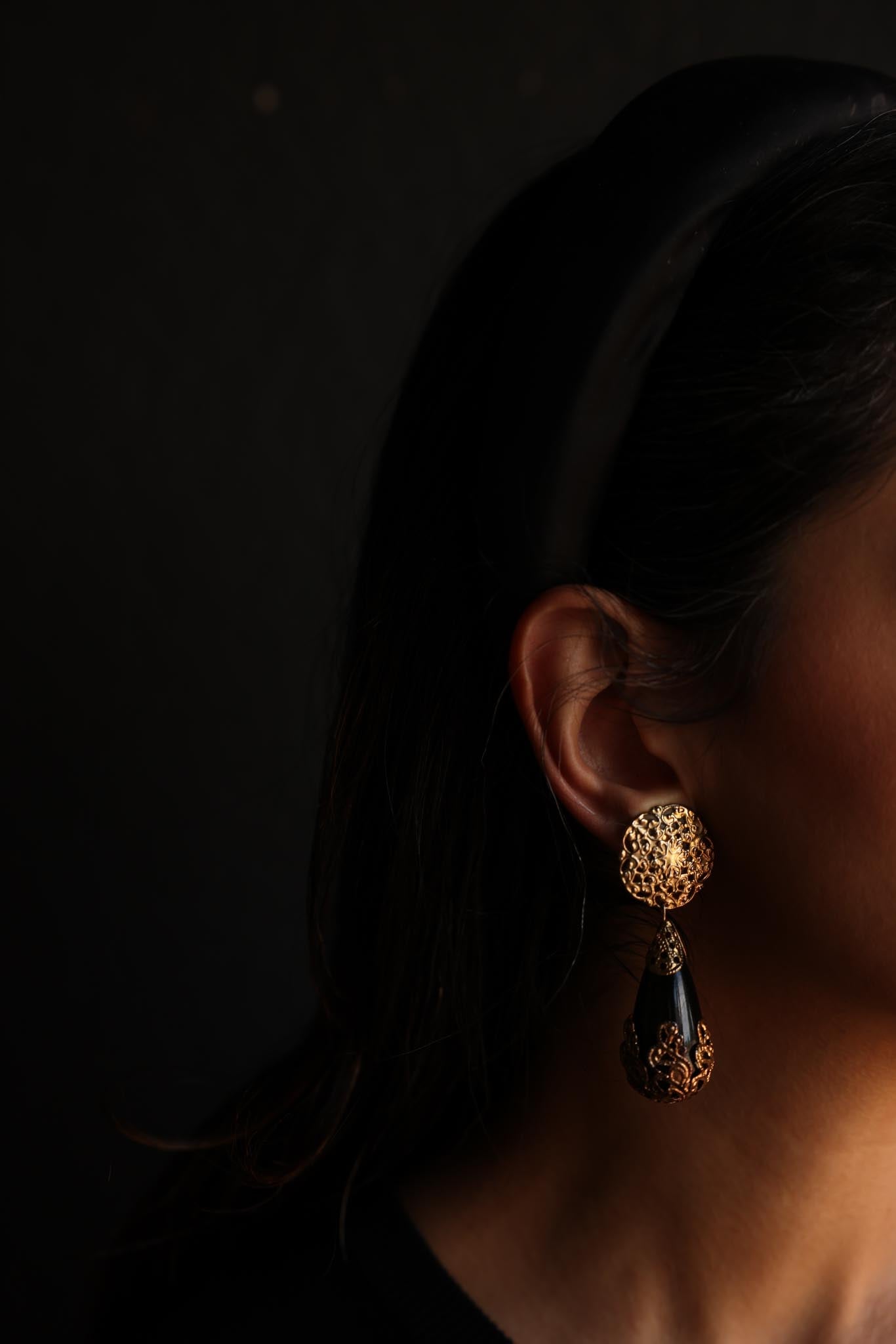 Noir Filigree Drop Clip-On Earrings|Vintage Baazaar 