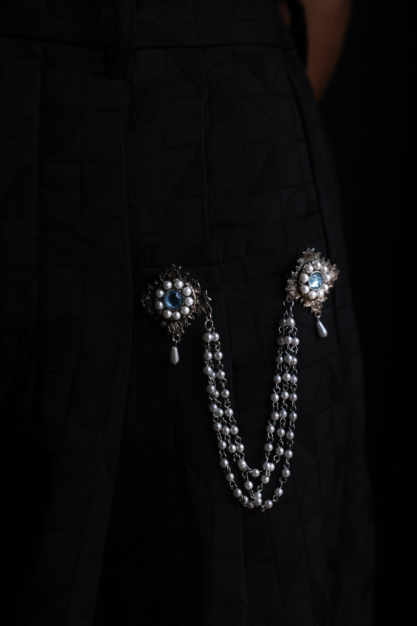 Regal Pearl Chain Brooch|Vintage Baazaar 