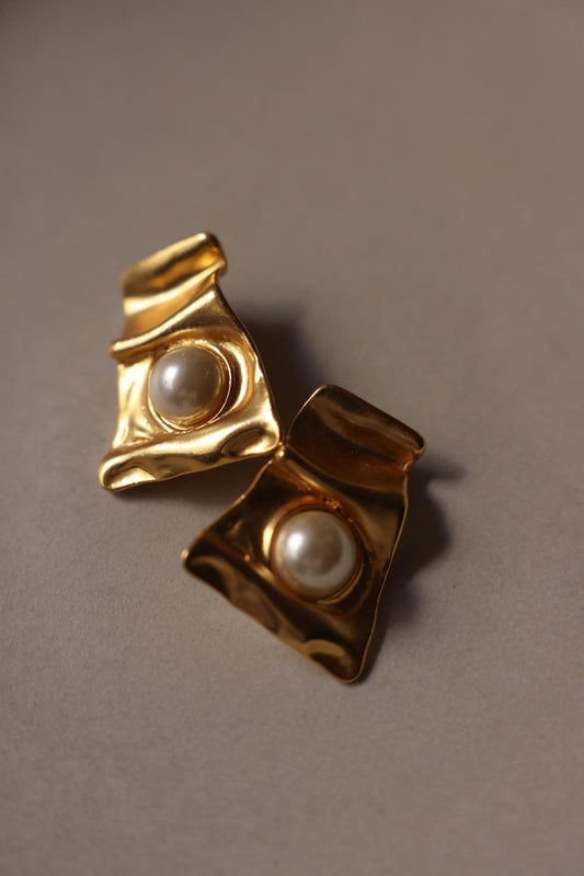 Sculpted Pearl Clip-On Earrings