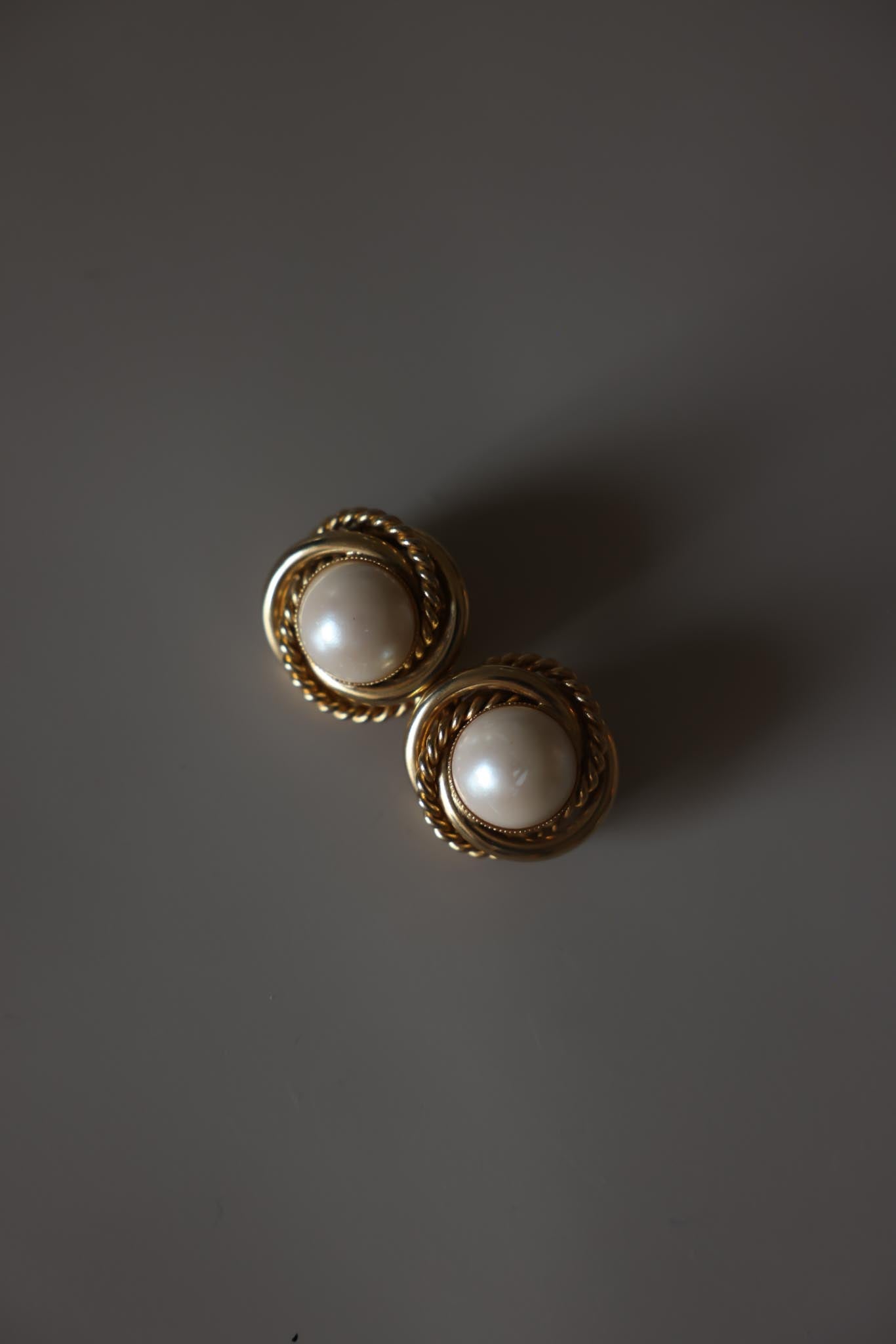 Chunky Faux Pearl Rope Border Clip-On Earrings