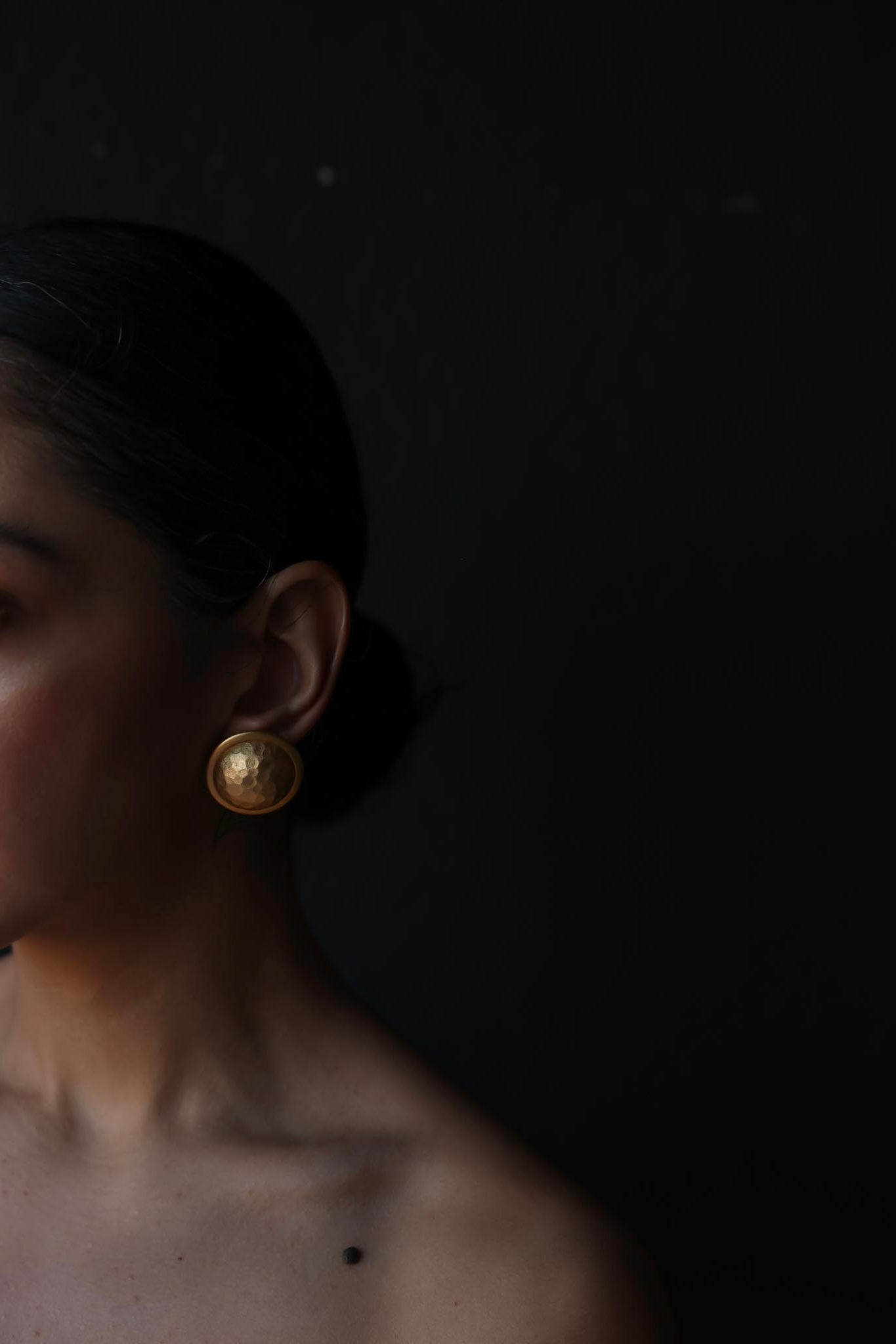 Matte Gold Hammered Dome Earrings|Vintage Baazaar 