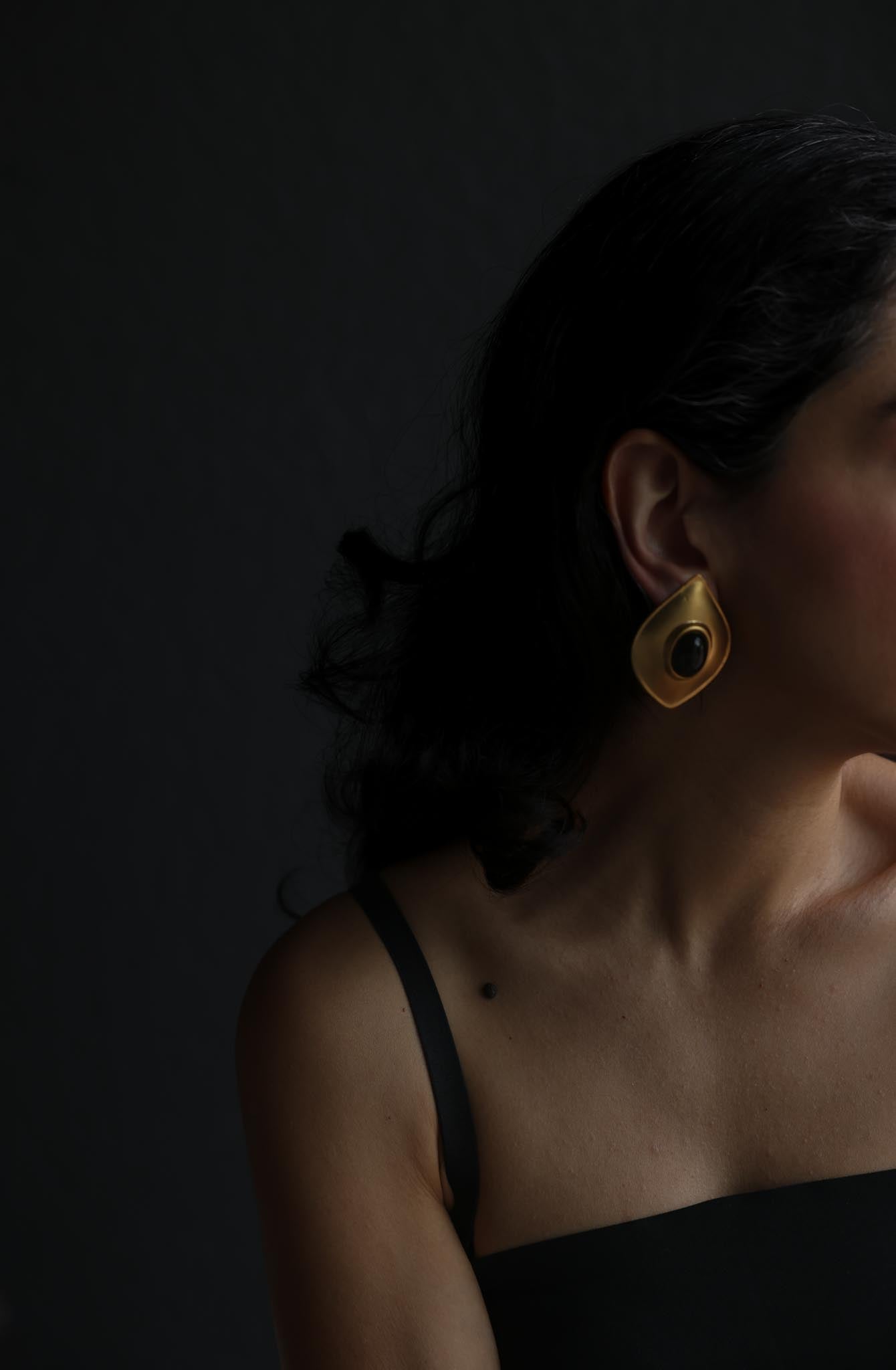 Vintage Matte Gold Black Cabochon Clip-On Earrings
