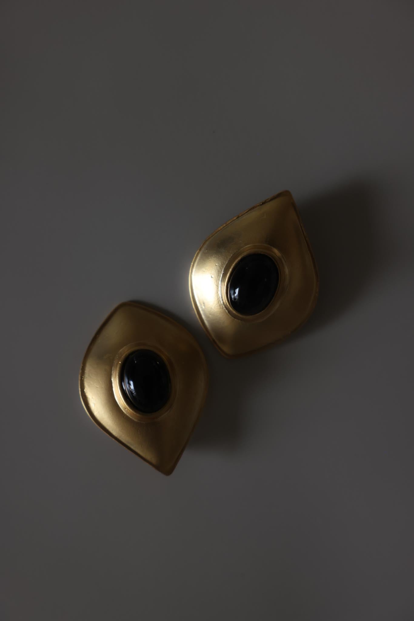 Vintage Matte Gold Black Cabochon Clip-On Earrings