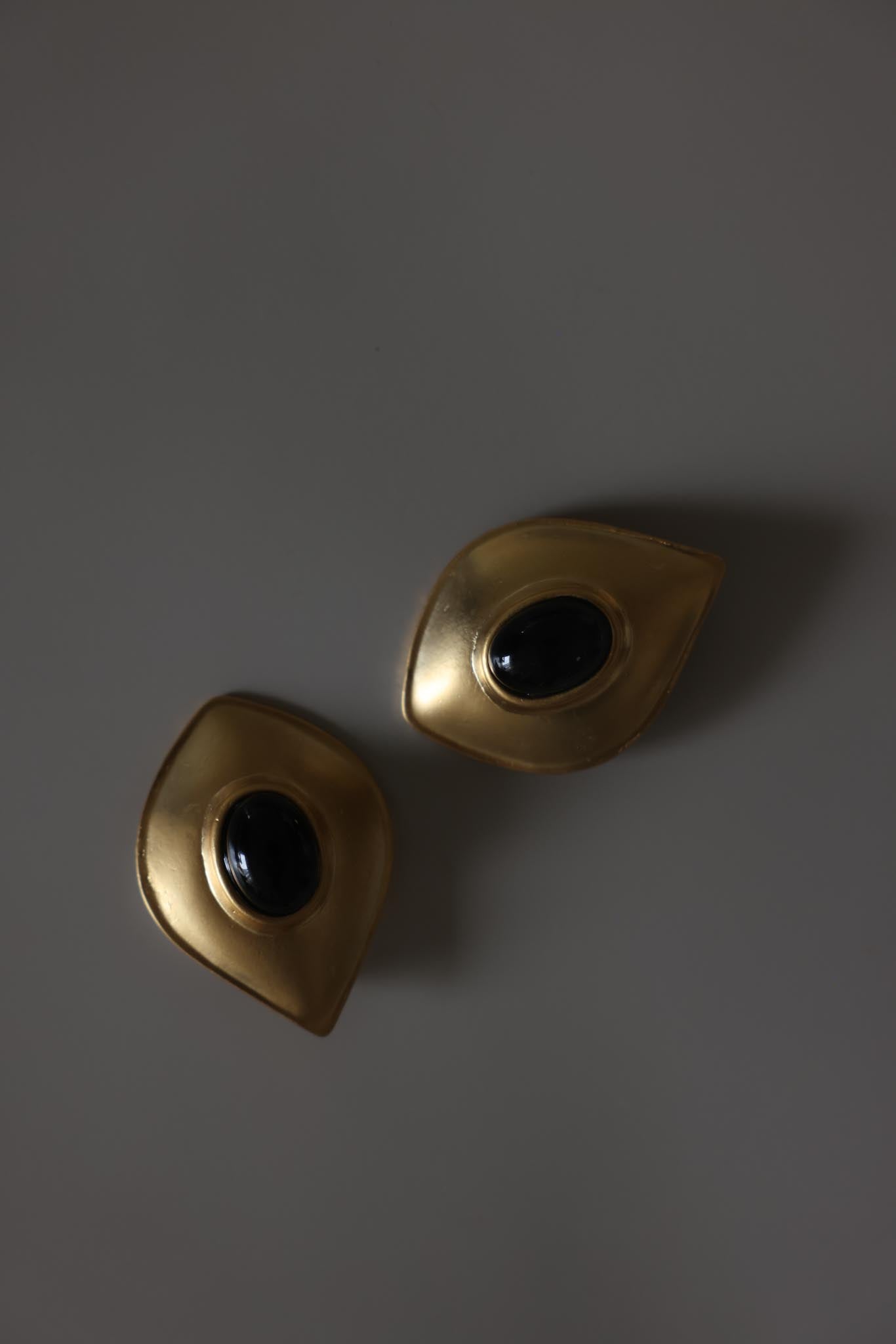 Vintage Matte Gold Black Cabochon Clip-On Earrings