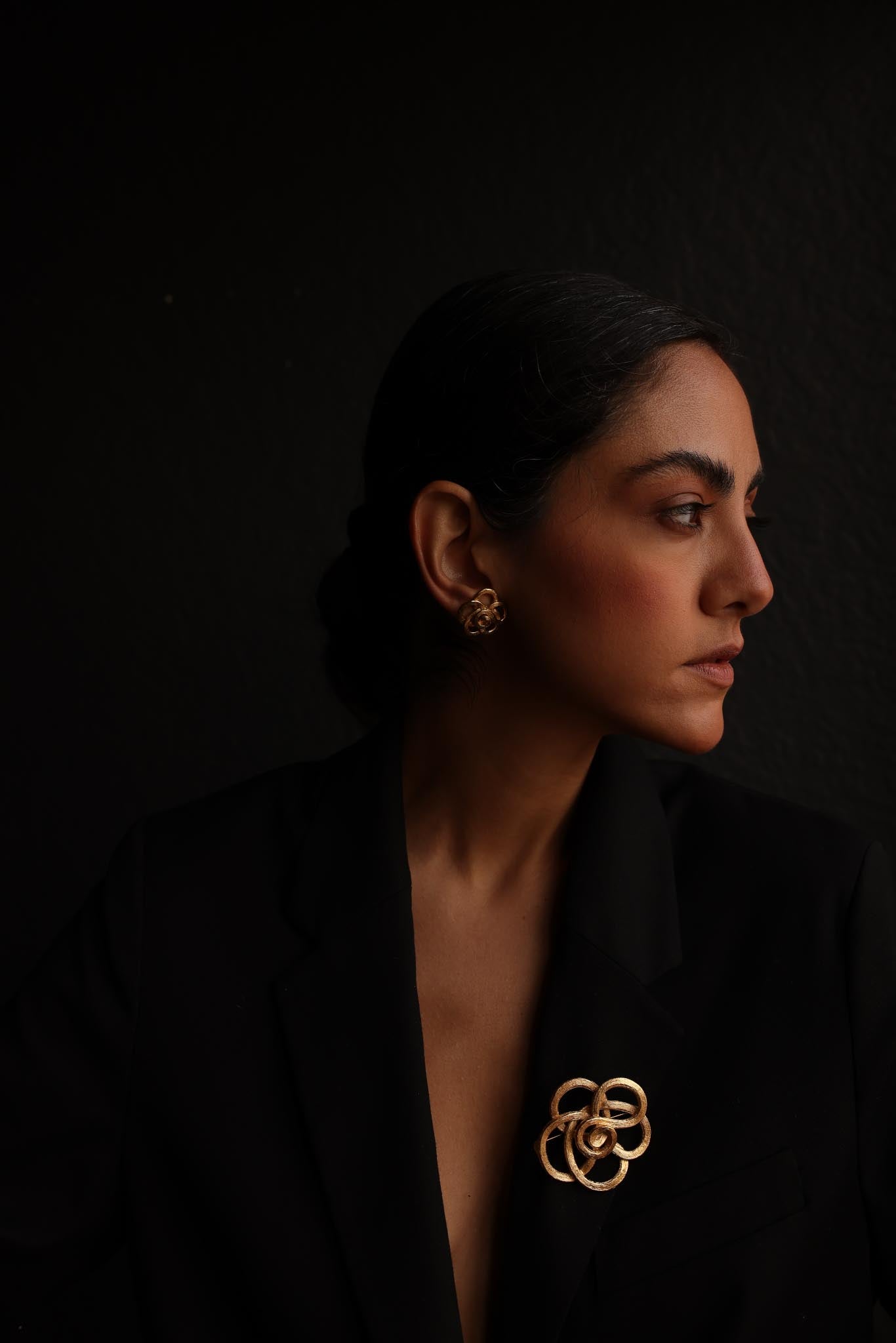 Golden Bloom Vintage Set (Earrings & Brooch)|Vintage Baazaar 