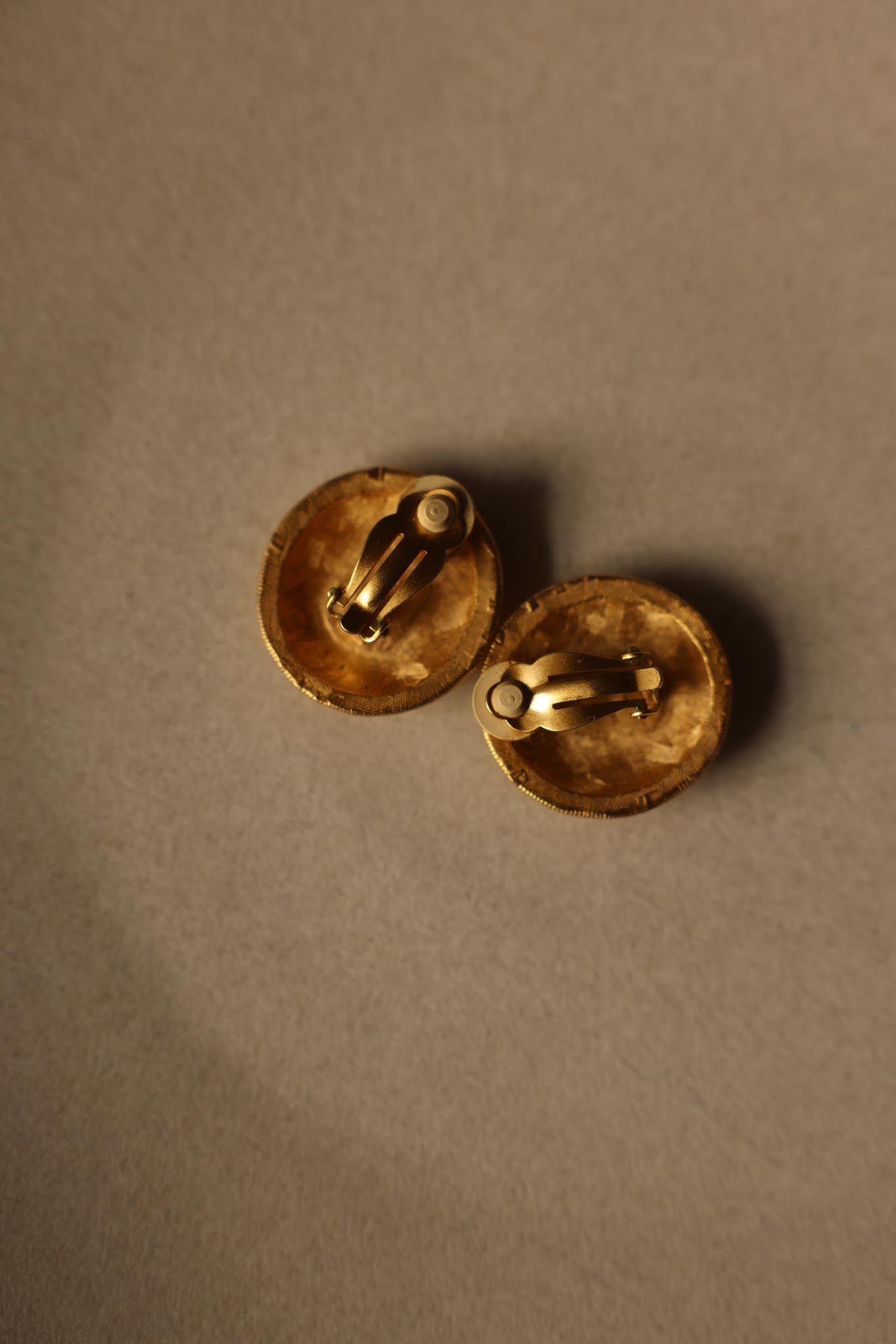 Brushed Gold Clip-On Earrings with Orange Enamel Center|Vintage Baazaar 