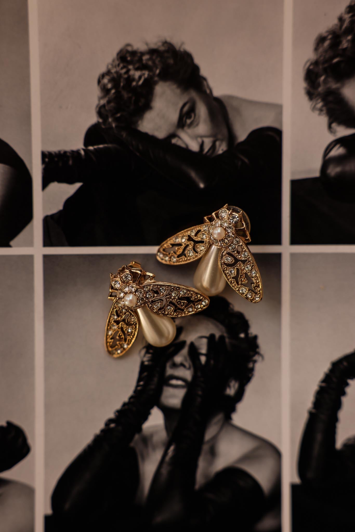 Gold Bee Earrings|Vintage Baazaar 