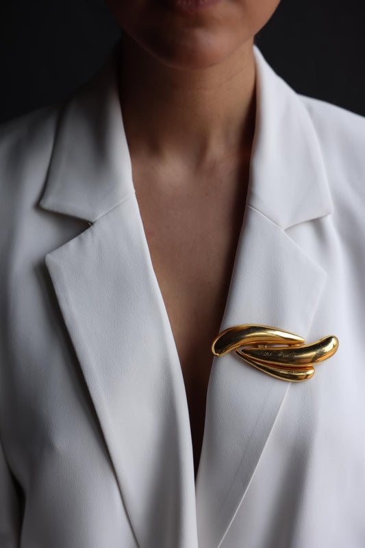 Sculptural Gold Brooch|Vintage Baazaar 