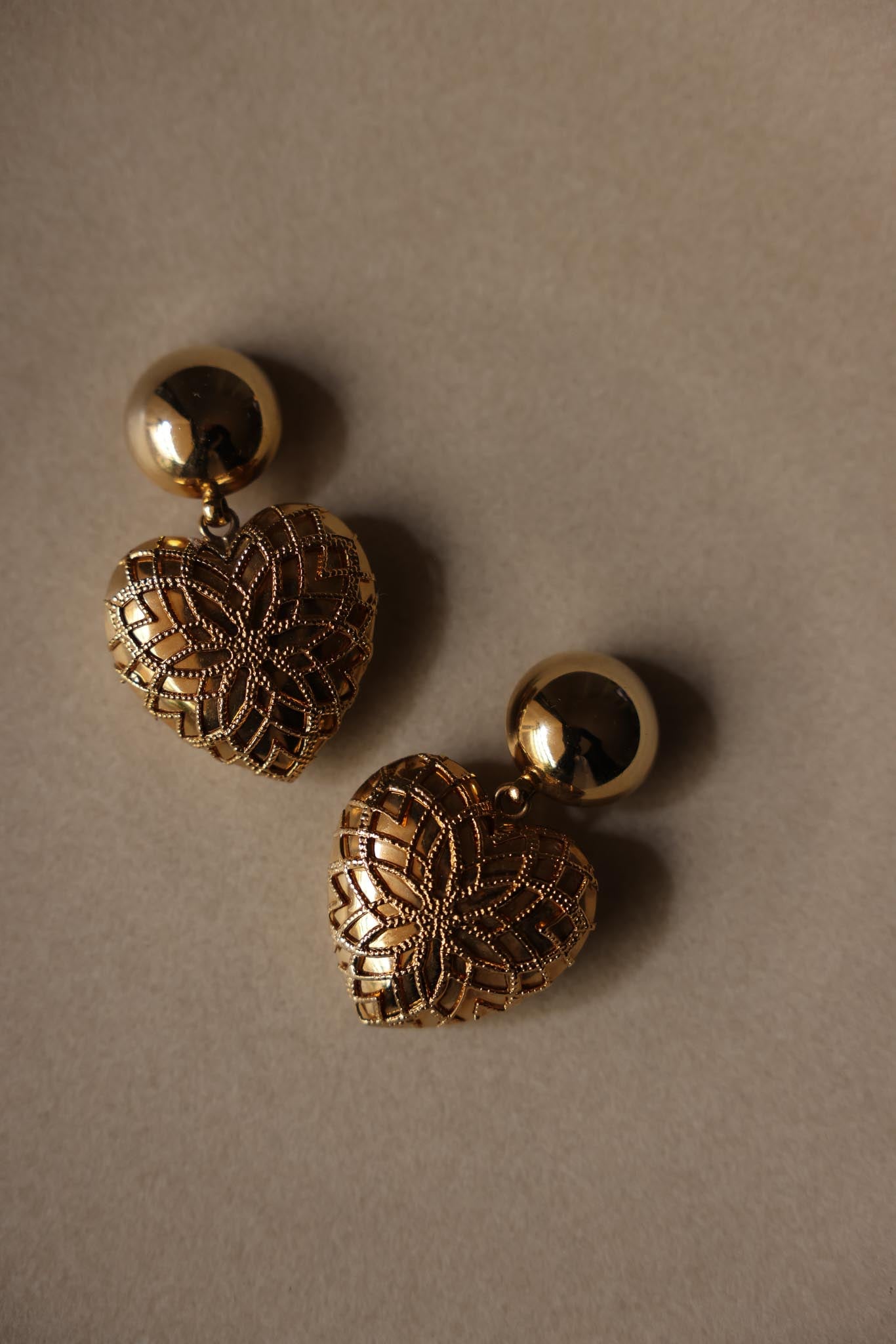 Golden Heart Clip-On Earrings|Vintage Baazaar 