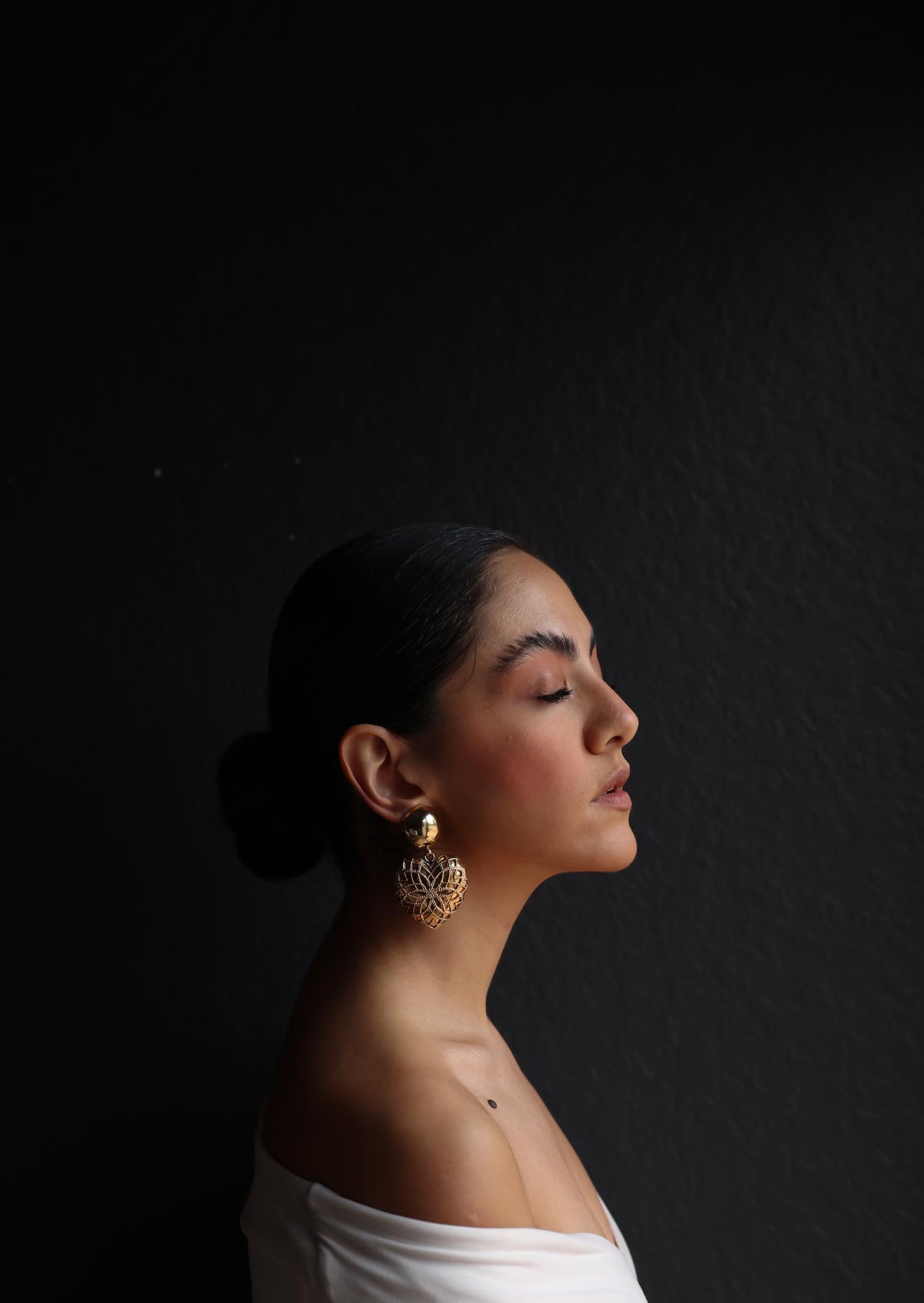 Golden Heart Clip-On Earrings|Vintage Baazaar 