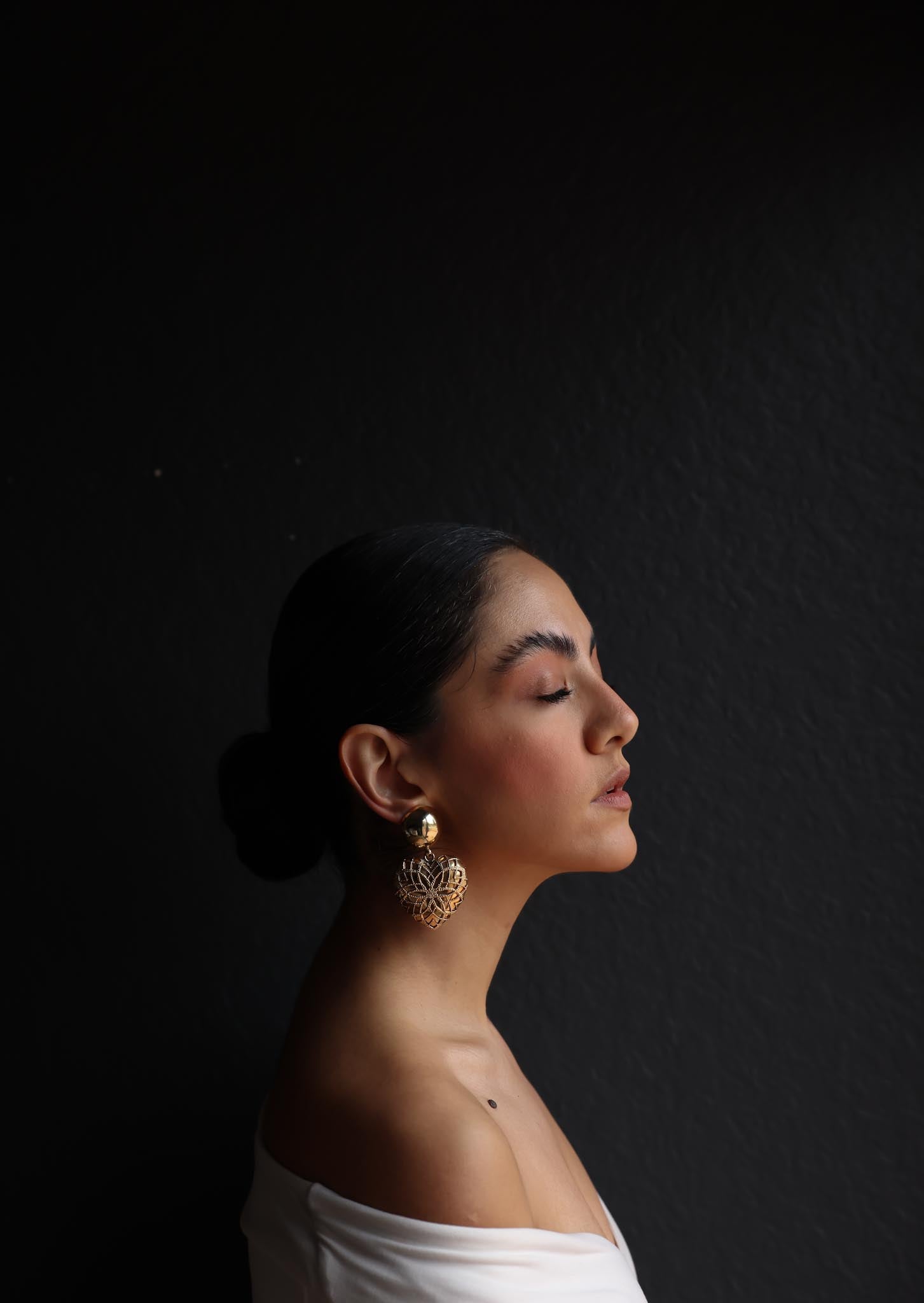Golden Heart Clip-On Earrings|Vintage Baazaar 
