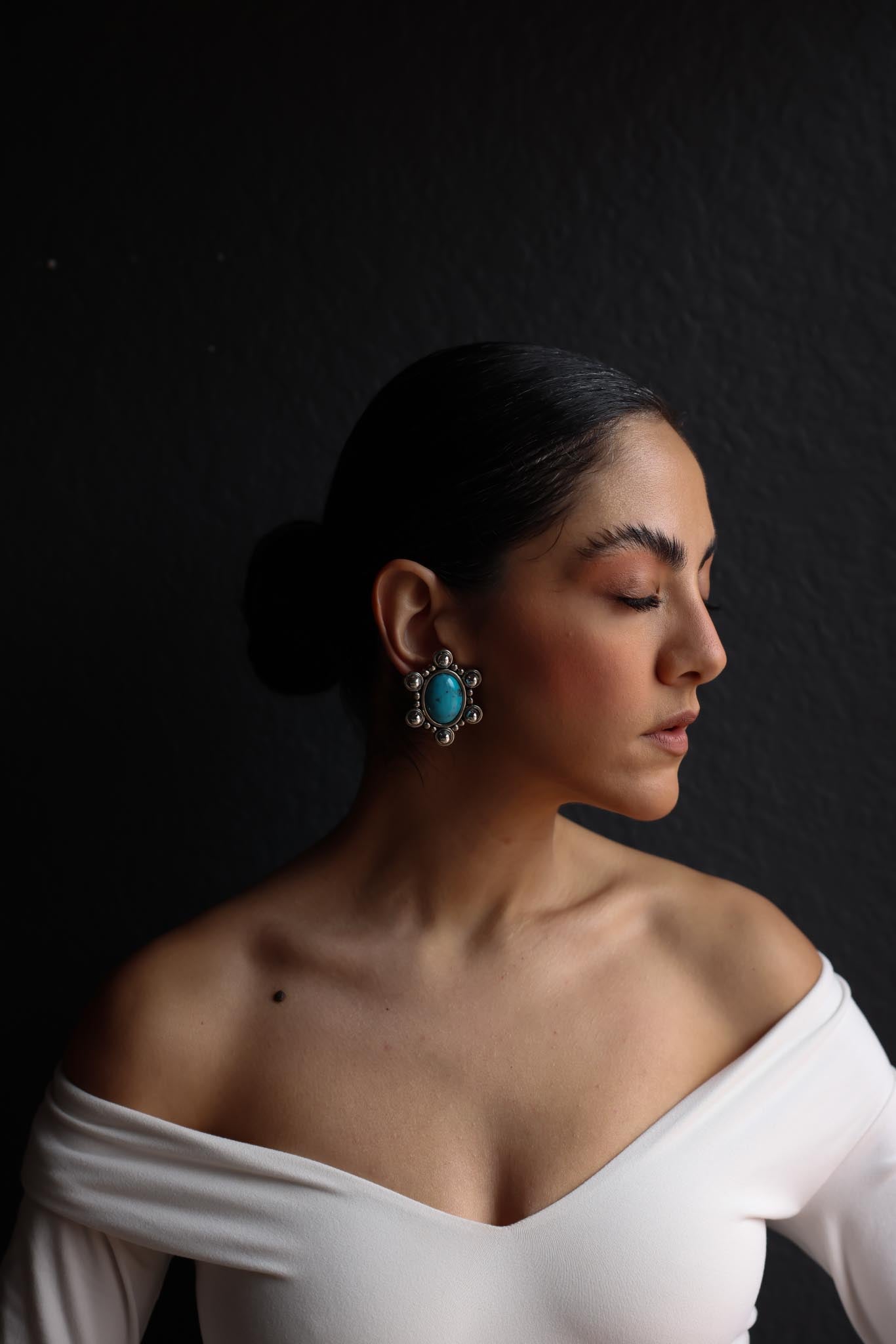 Silver Clip-On Earrings with Turquoise Accent|Vintage Baazaar 