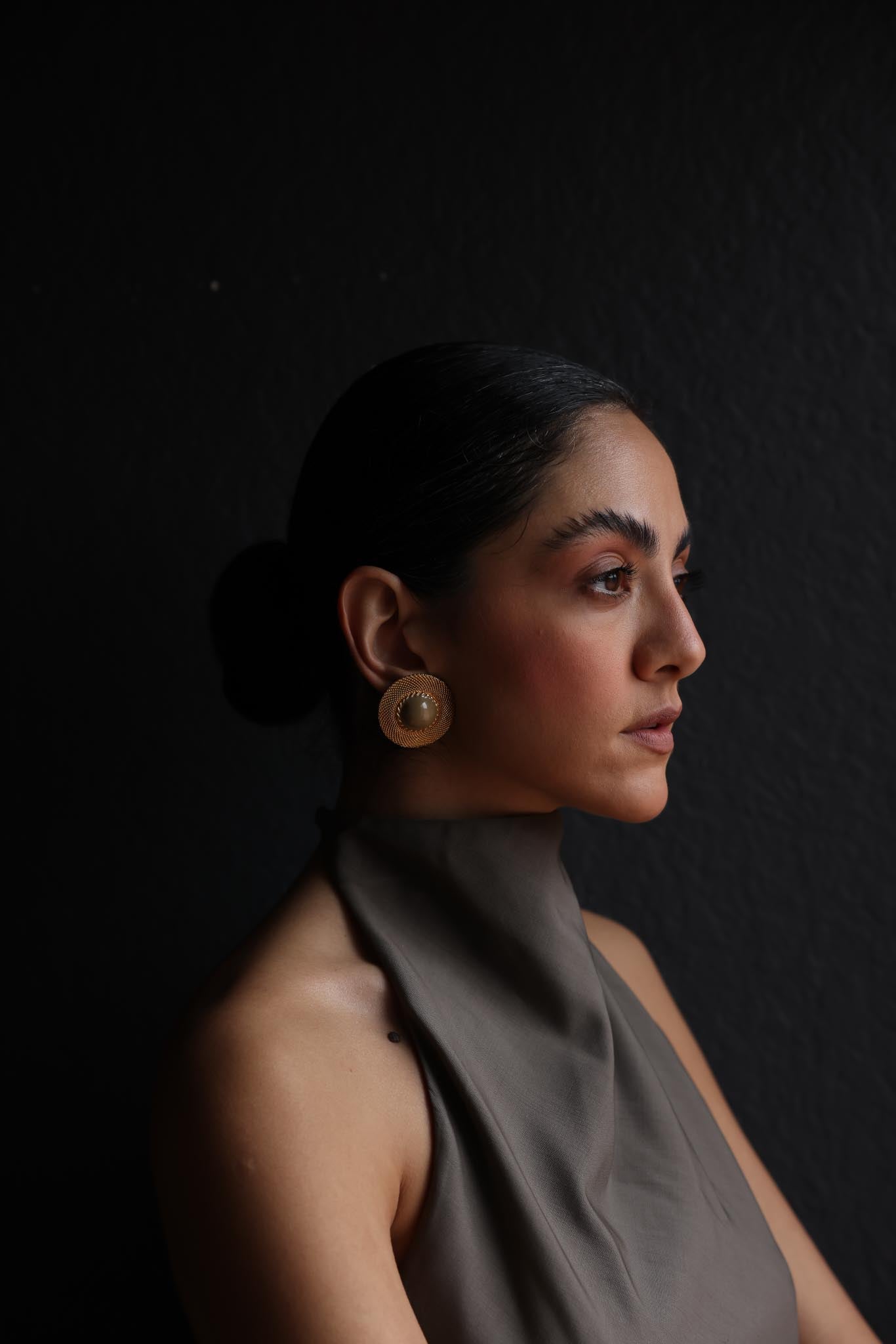 Gay Boyer Gold Mesh Enamel Clip-On Earrings|Vintage Baazaar 