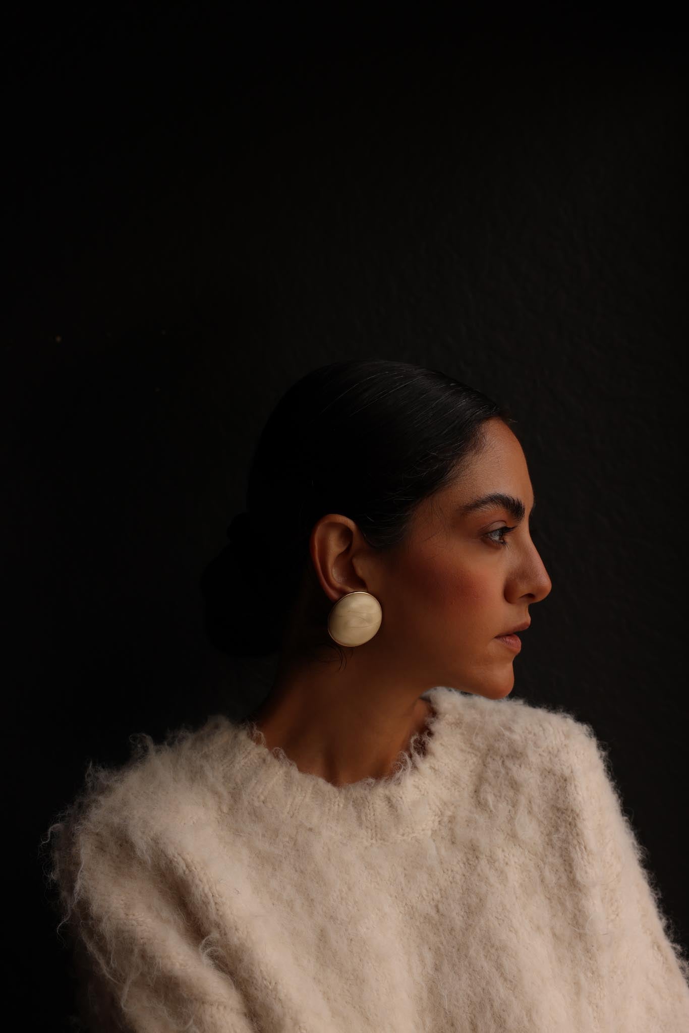 Retro Cream Dome Earrings|Vintage Baazaar 