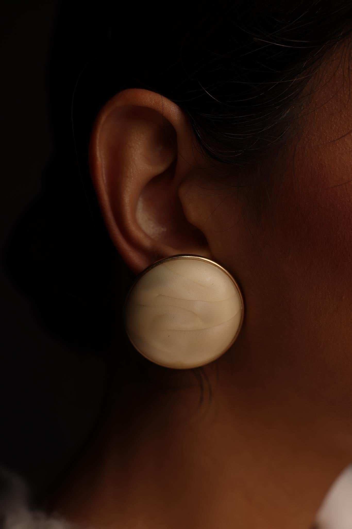 Retro Cream Dome Earrings|Vintage Baazaar 