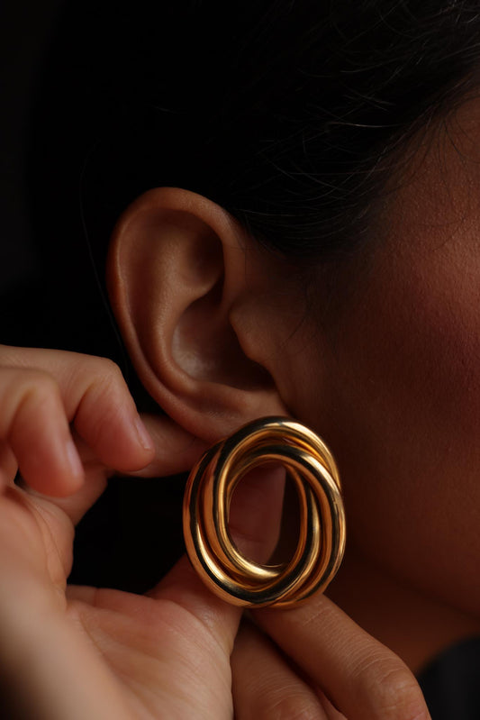 Gold Interlinked Hoop Earrings|Vintage Baazaar 