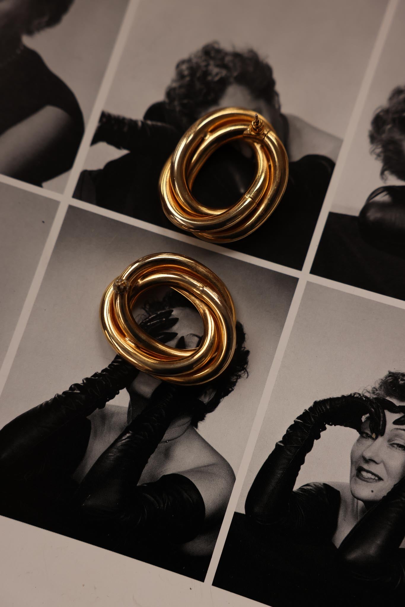 Gold Interlinked Hoop Earrings|Vintage Baazaar 