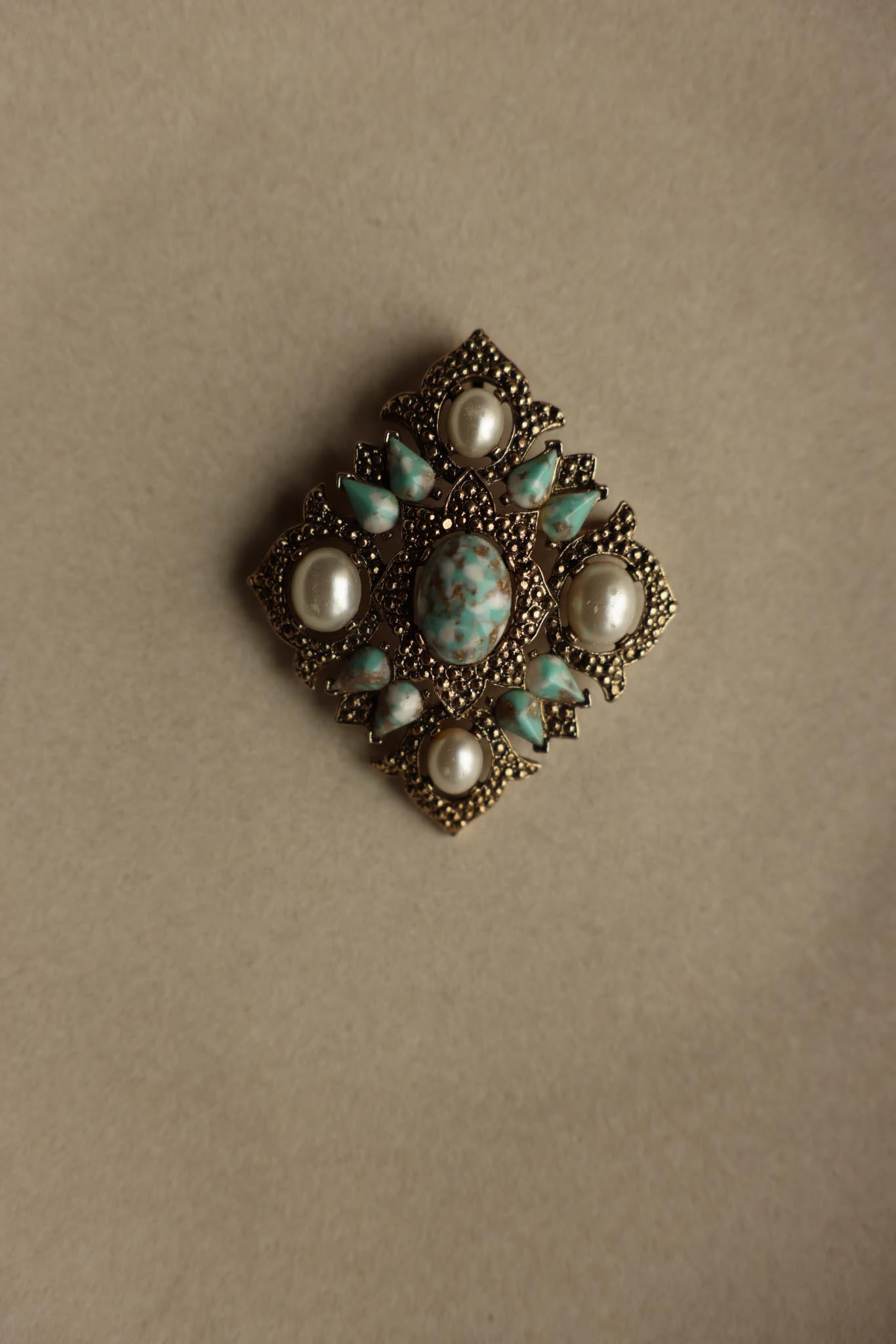 Sarah Coventry Remembrance Brooch With Faux Pearls And Blue Glass