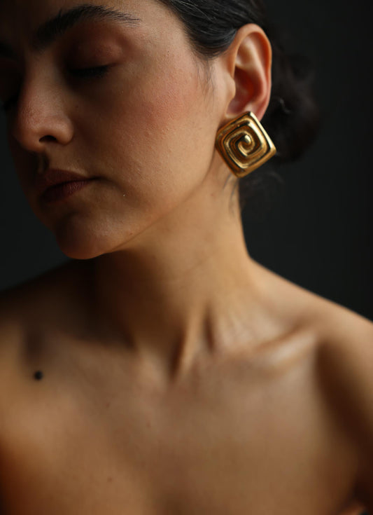 Gold Tone Spiral Square Clip-On Earrings