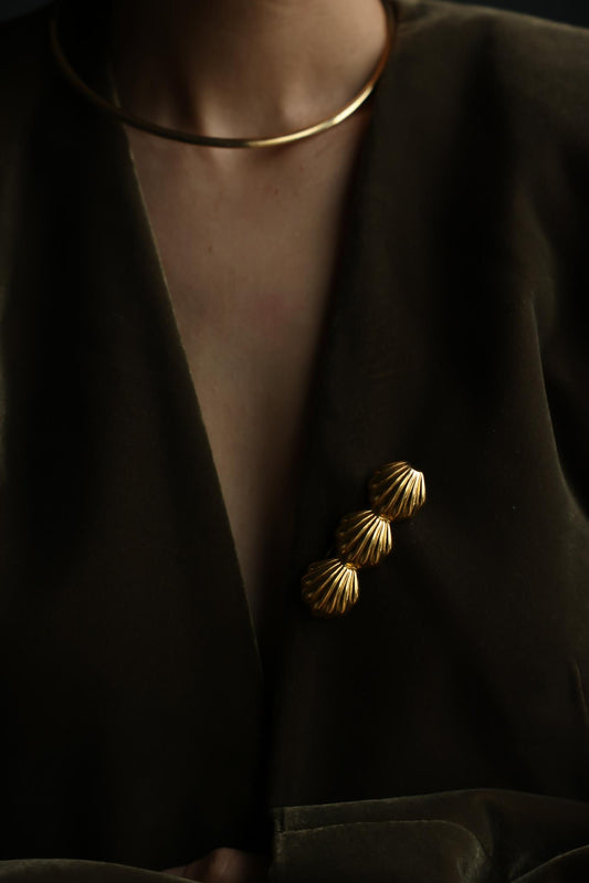 Gold-Plated Triple Shell Brooch|Vintage Baazaar 