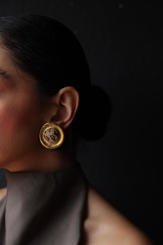 Brushed Gold Leopard Clip-On Earrings|Vintage Baazaar 