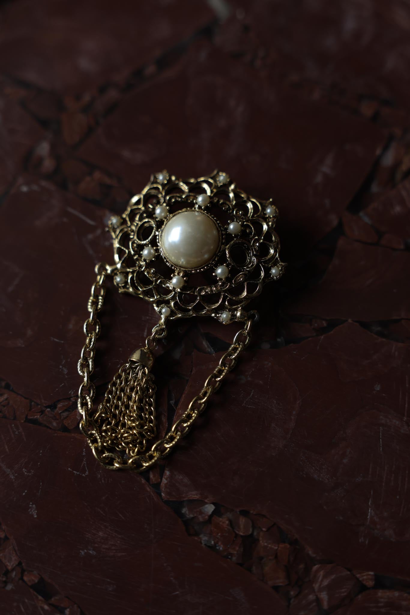 Regal Pearl Tassel Brooch|Vintage Baazaar 