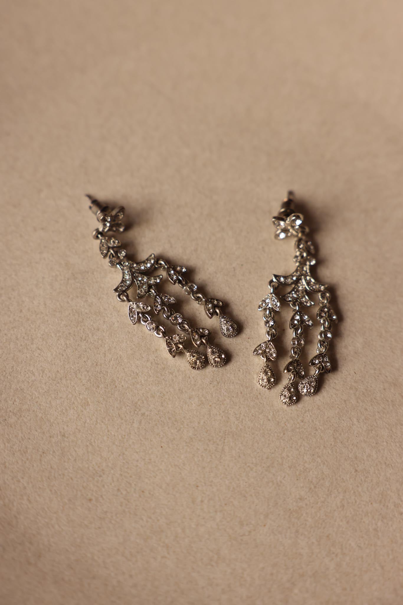 Silver Chandelier Pierced Earrings|Vintage Baazaar 