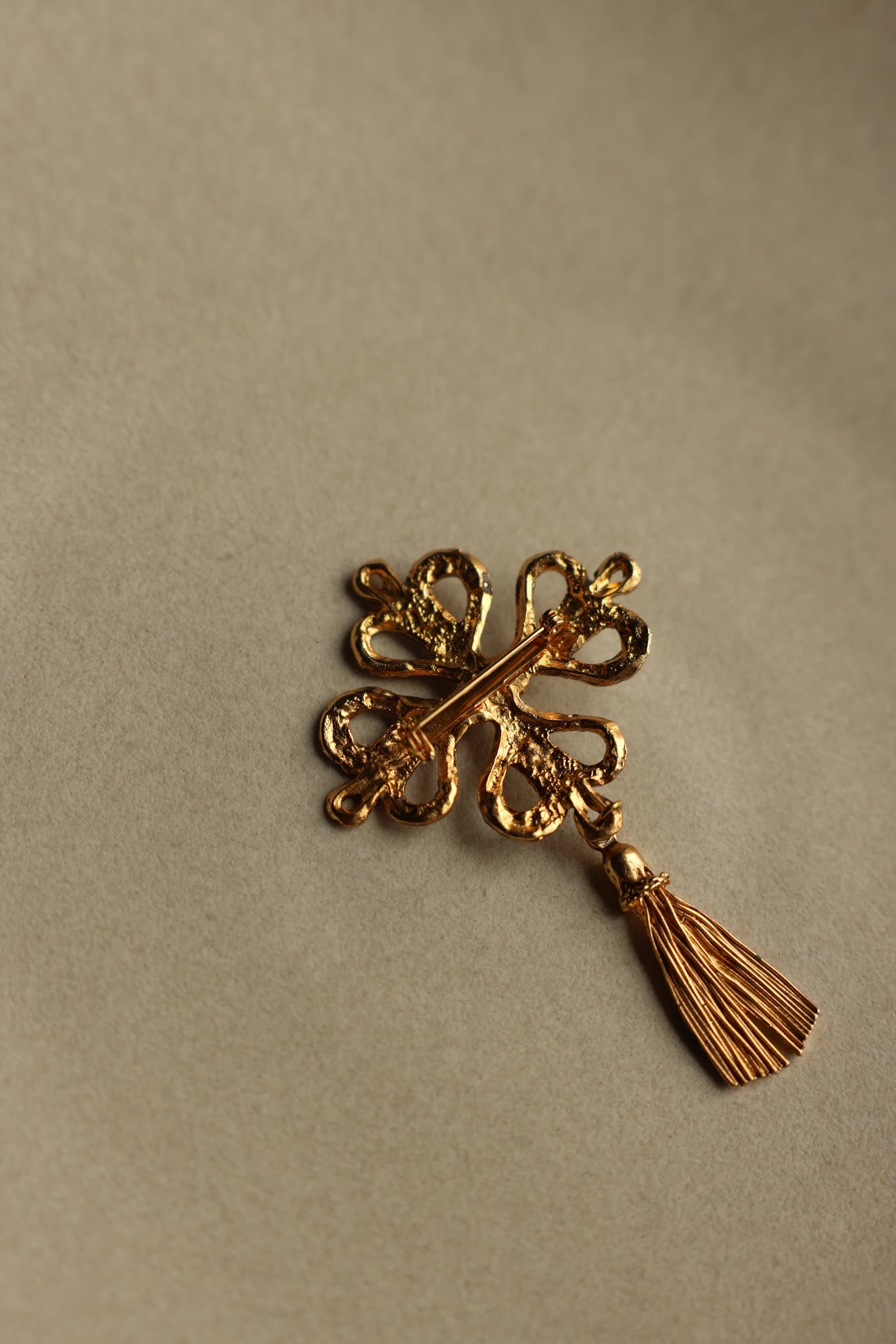 Gold Tone Filigree Tassel Brooch