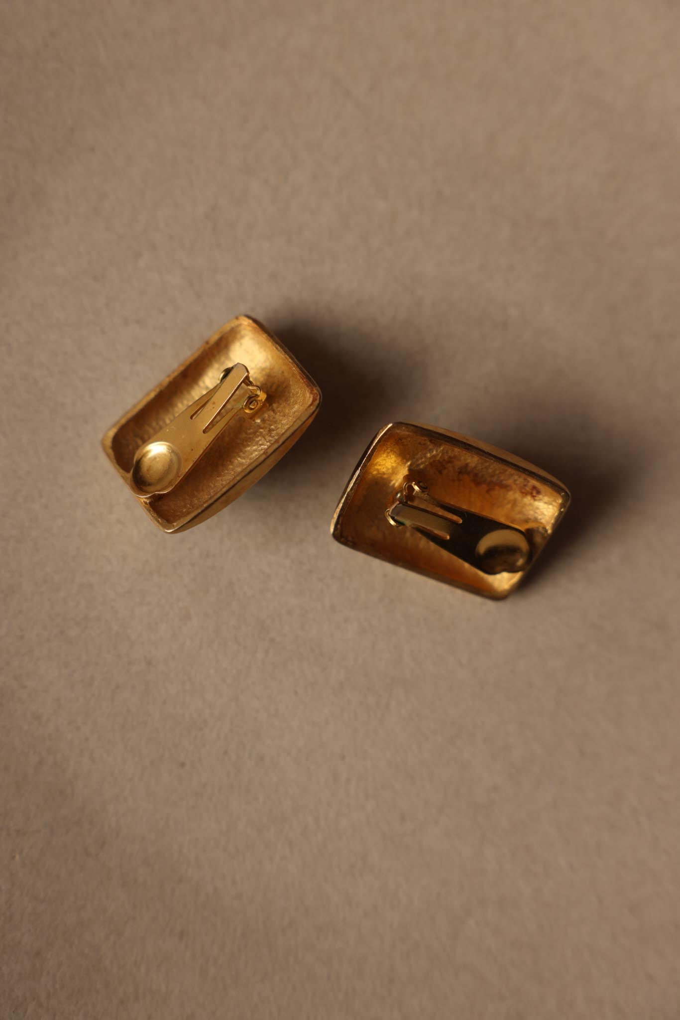 Brushed Gold Eclipse Clip-On Earrings|Vintage Baazaar 