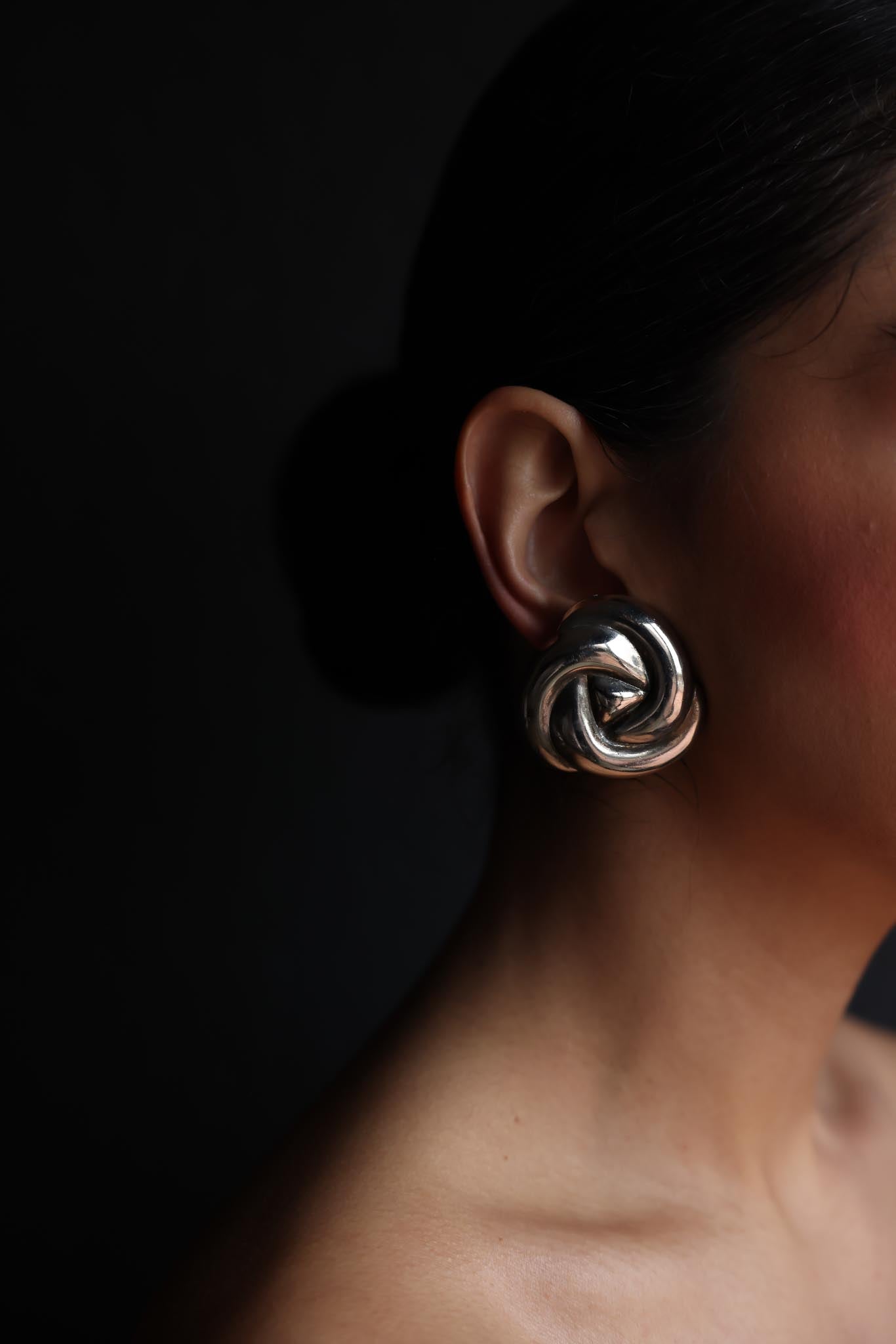 Silver Knot Clip-On Earrings|Vintage Baazaar 