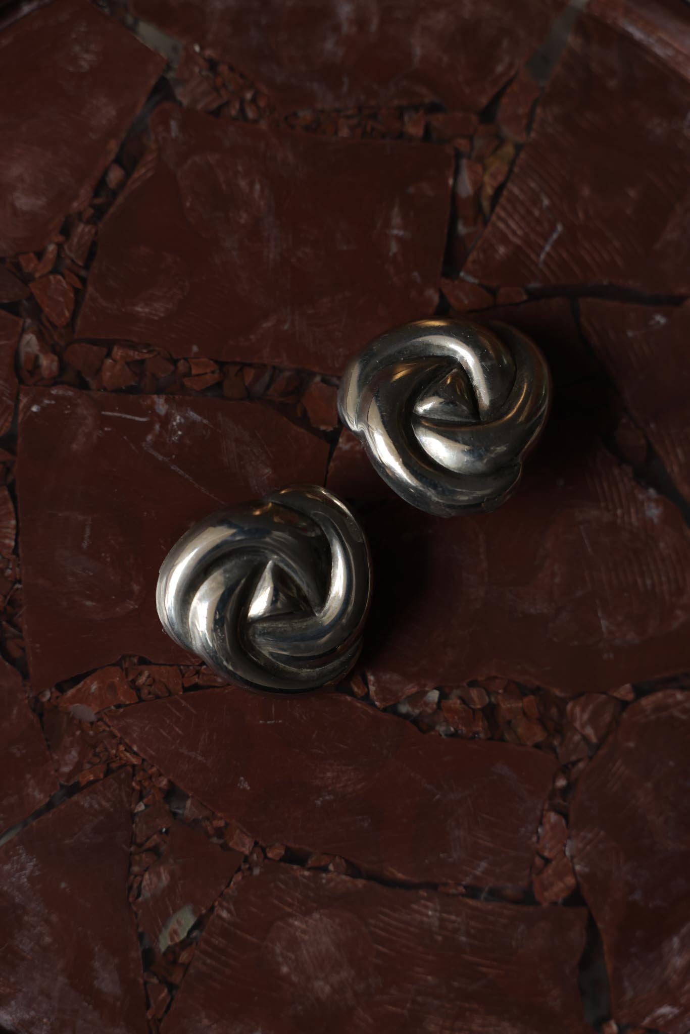 Silver Knot Clip-On Earrings|Vintage Baazaar 