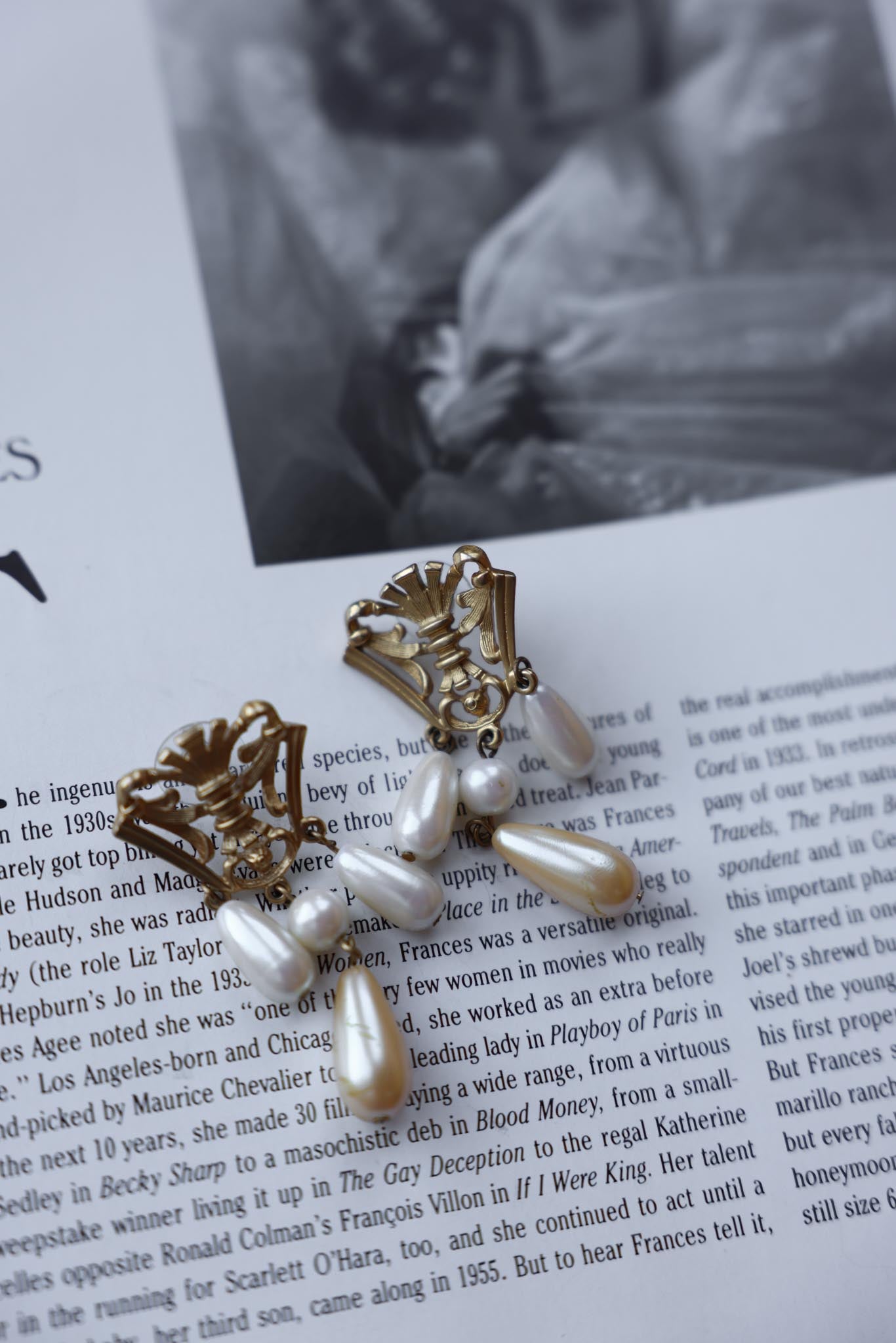 Avon Teardrop Earrings|Vintage Baazaar 