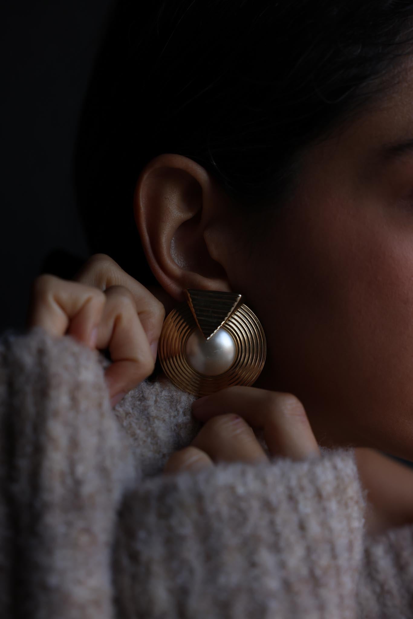 Golden Orbit Pearl Earrings|Vintage Baazaar 