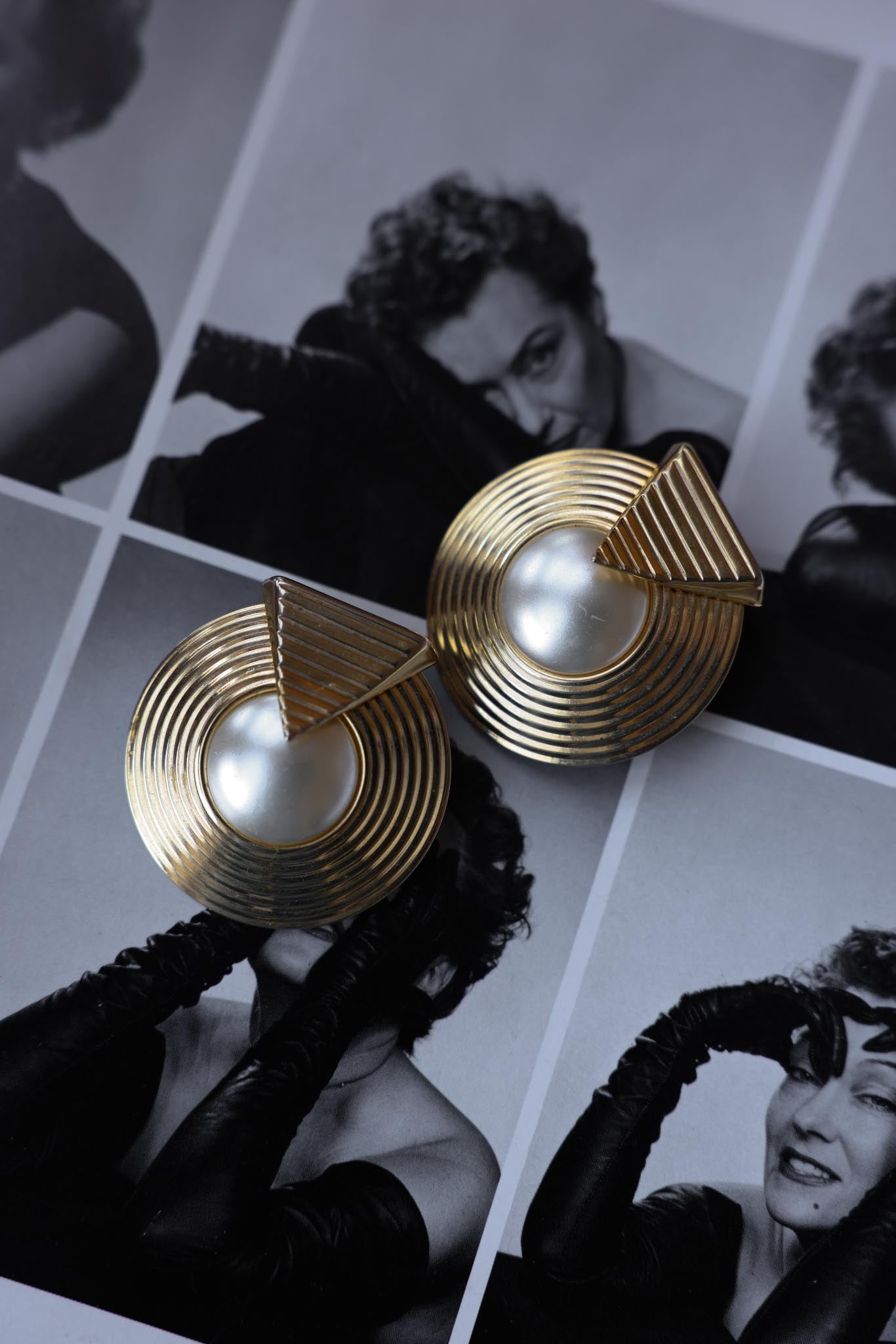 Golden Orbit Pearl Earrings|Vintage Baazaar 