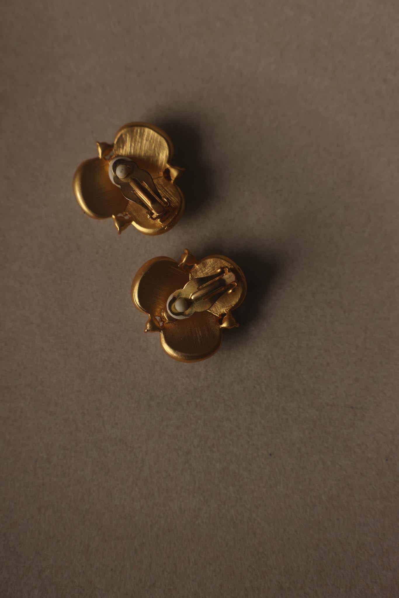 1980s Faux Pearl & Rhinestone Gold Tone Clip-On Earrings