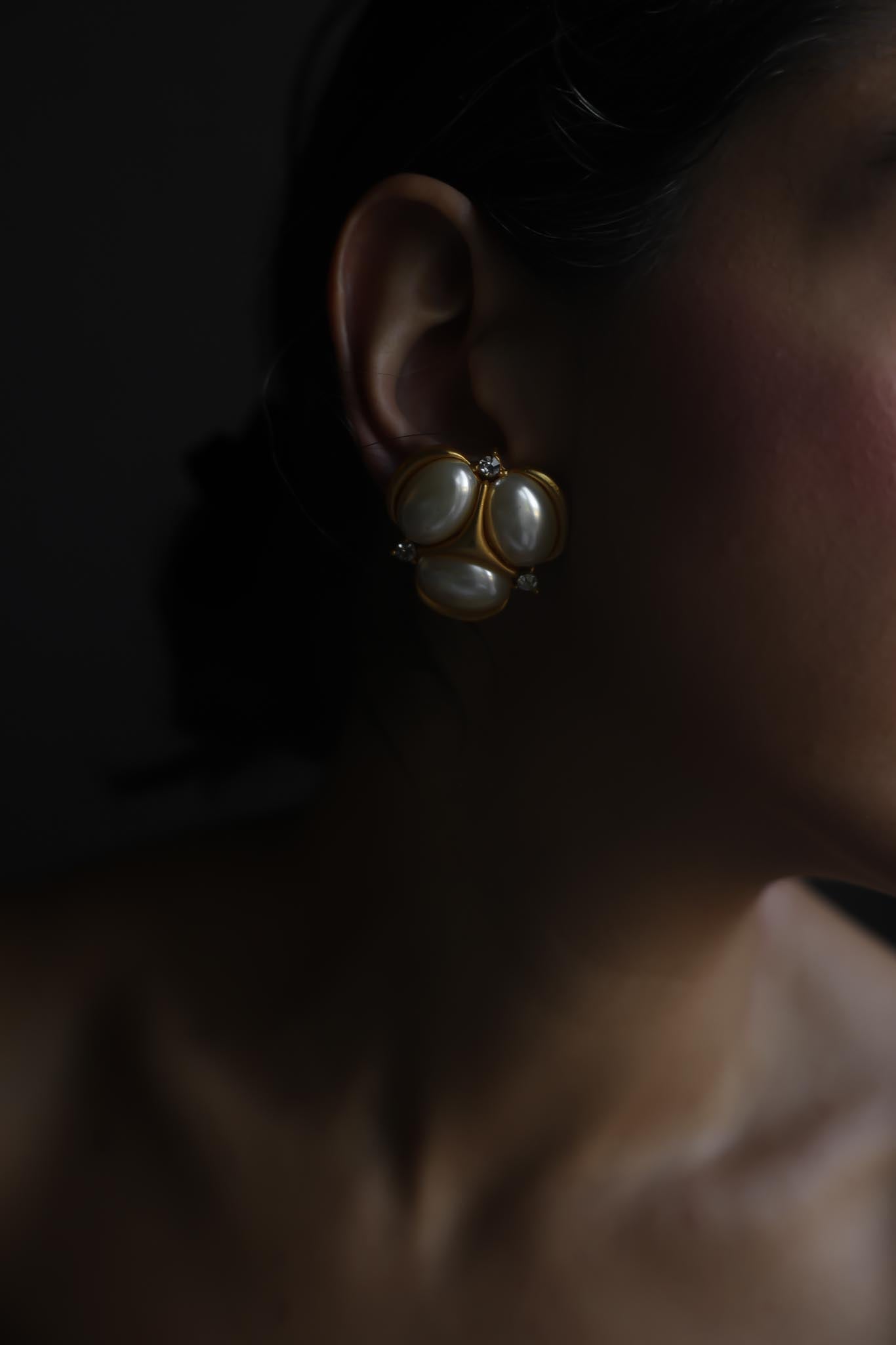 1980s Faux Pearl & Rhinestone Gold Tone Clip-On Earrings